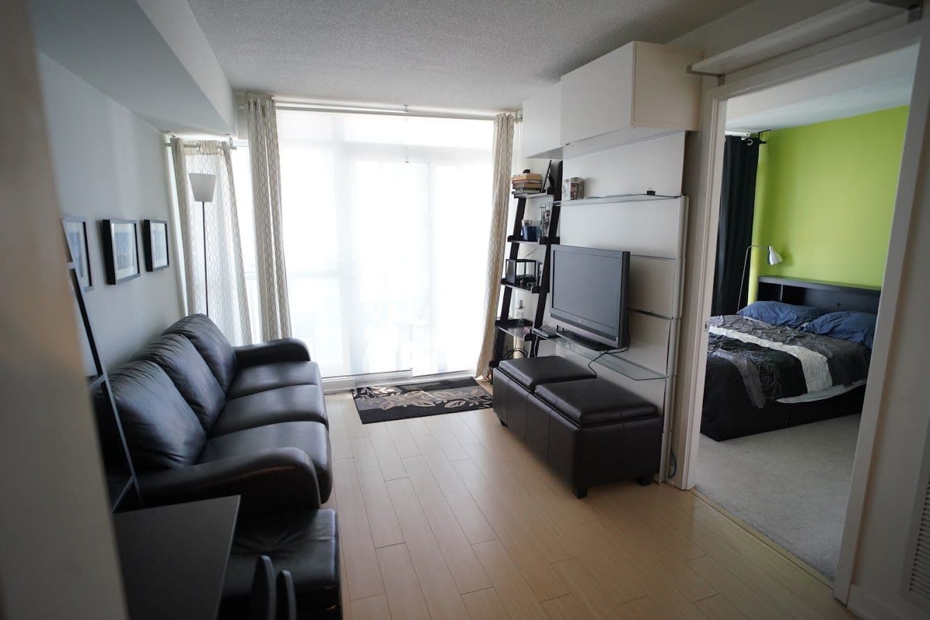 15 Iceboat Terrace 3010, Toronto C01, ON M5V 4A5