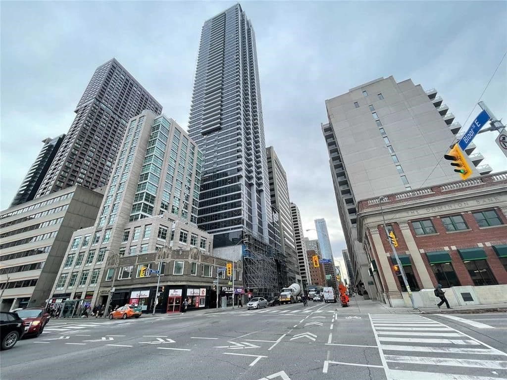 395 Bloor Street E 4201, Toronto C08, ON M4W 1H7