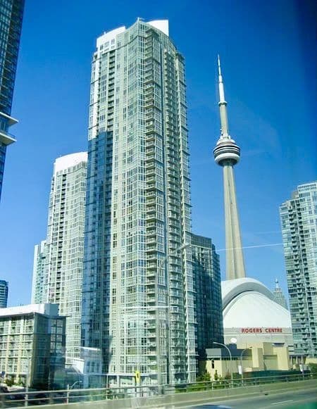 35 Mariner Terrace 4001, Toronto C01, ON M5V 3V9