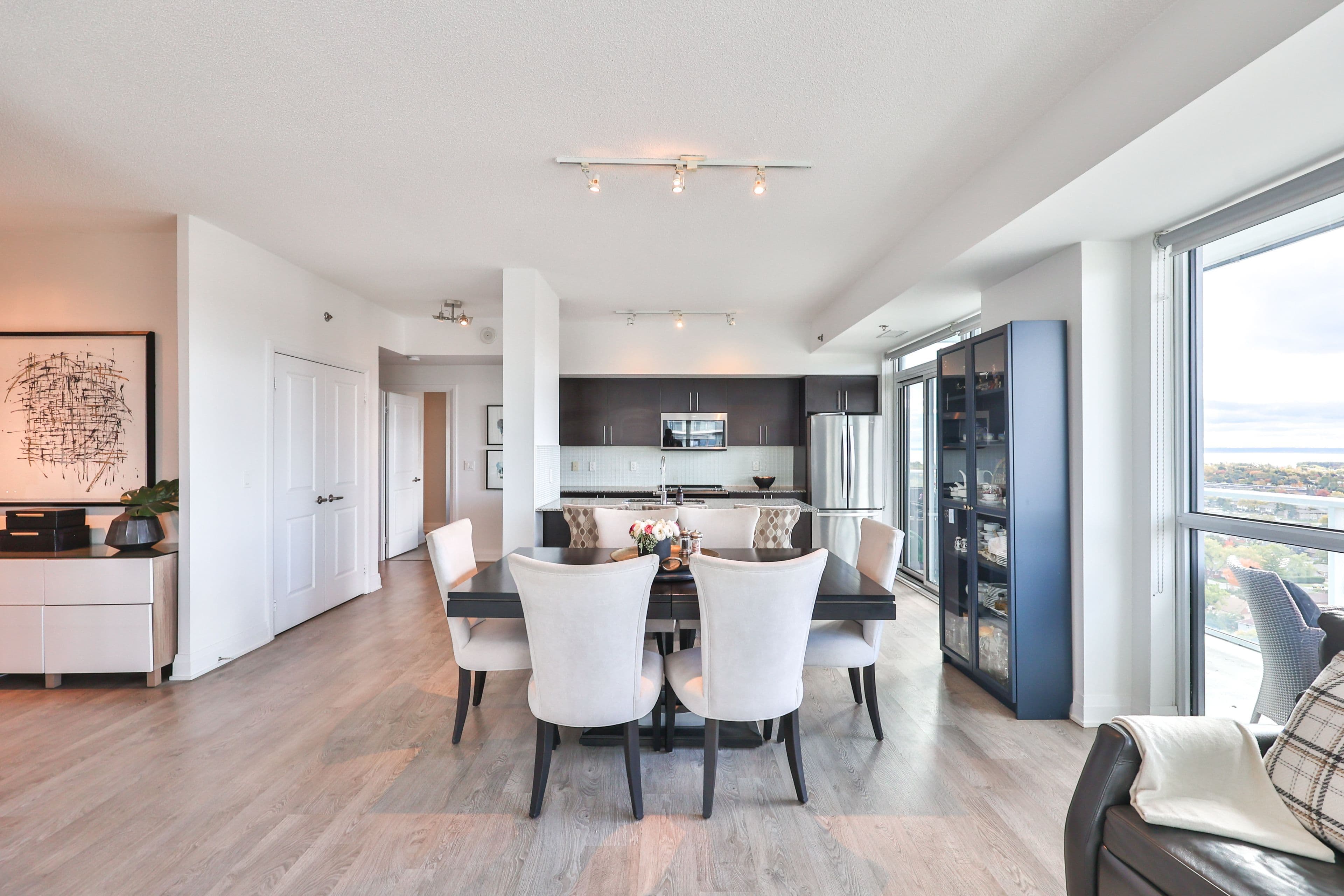 55 SPEERS Road 1709, Oakville, ON L6K 0H9