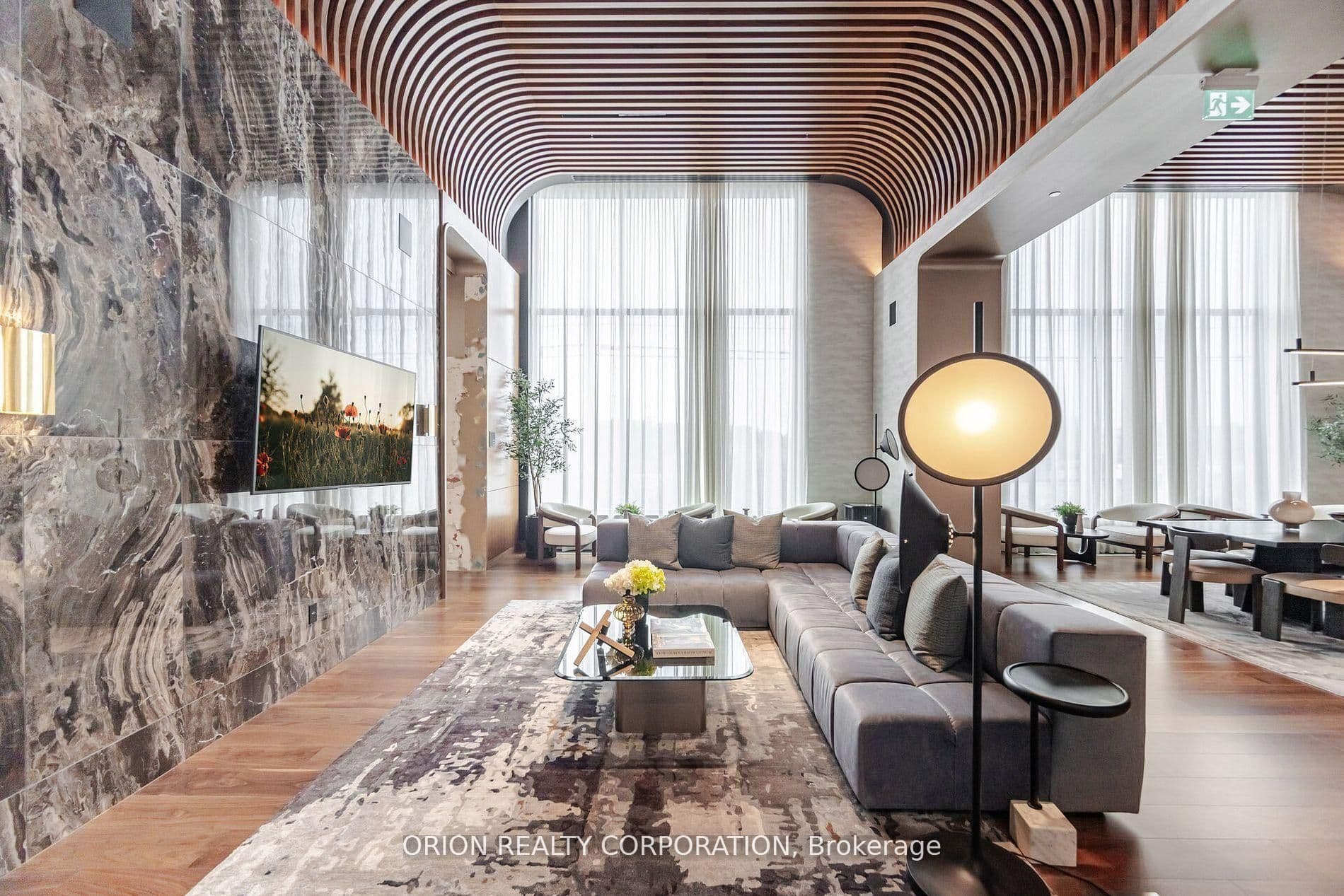 3240 WILLIAM COLTSON Avenue 822, Oakville, ON L6H 8C8