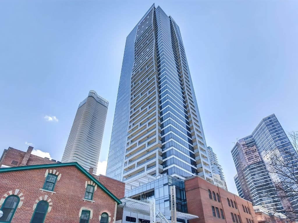 5 St Joseph Street 4007, Toronto C01, ON M4Y 0B6