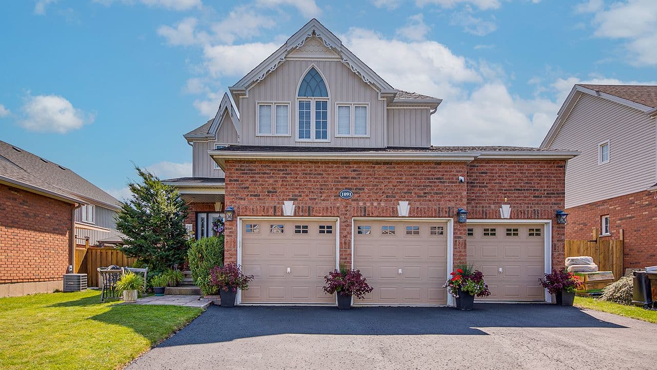 1091 Booth Avenue, Innisfil, ON L9S 4W6