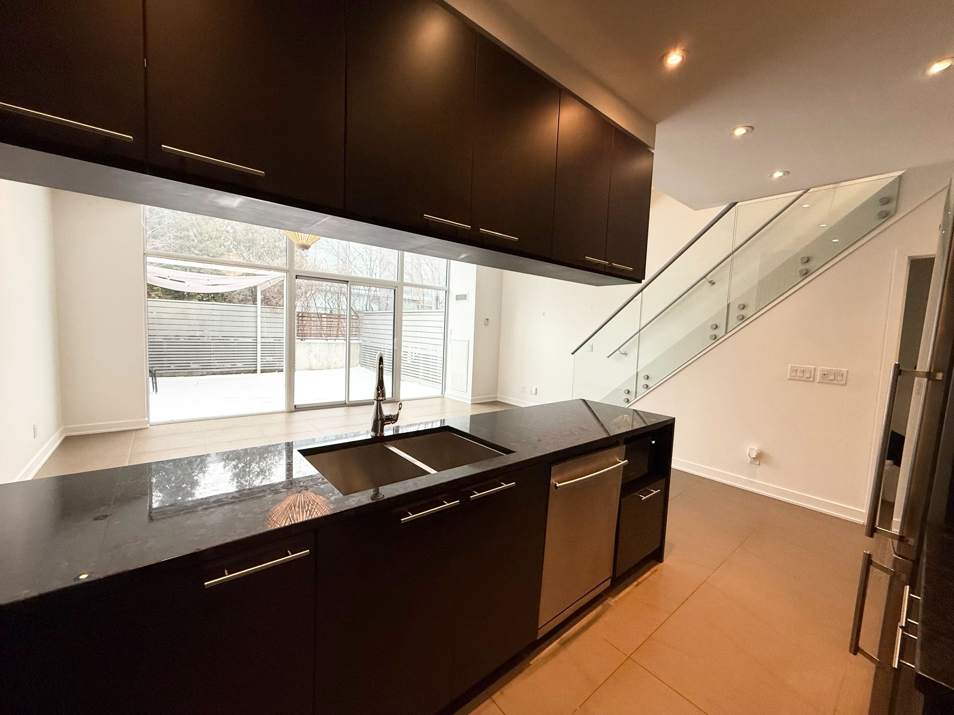 3 Market Street 638, Toronto C08, ON M5E 0A3