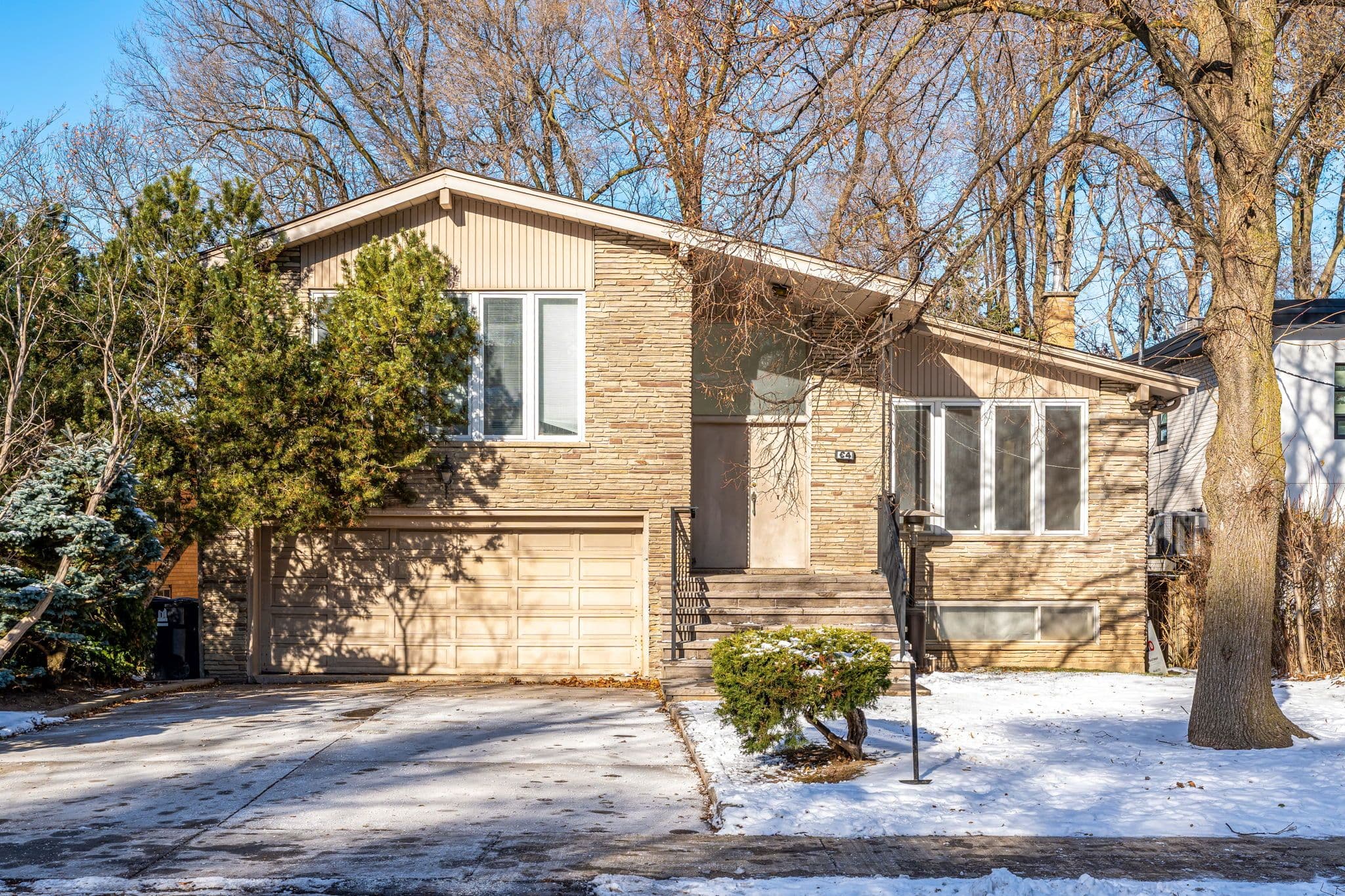 64 Prue Avenue, Toronto C04, ON M6B 1R5