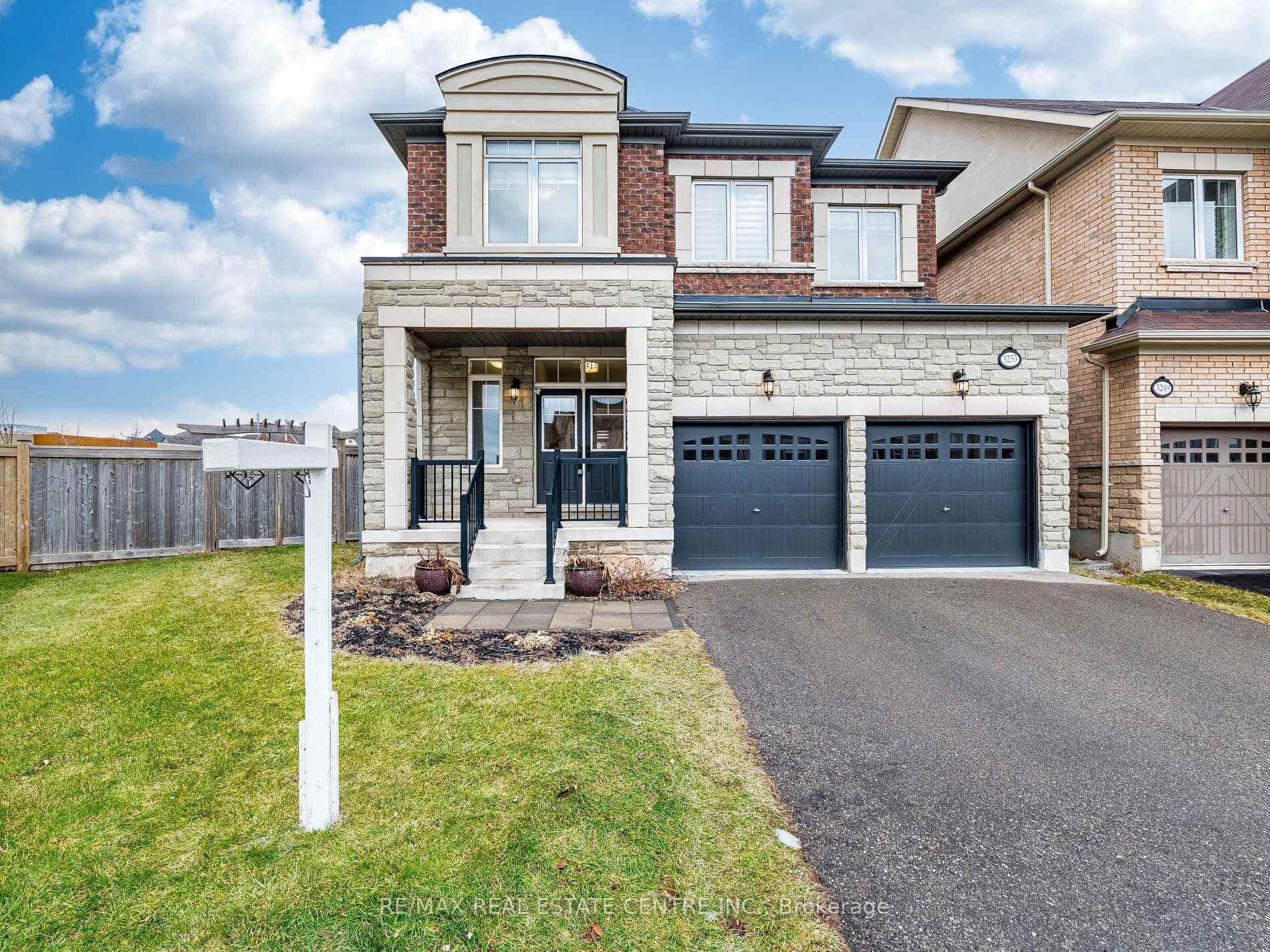 3253 Mintwood Circle, Oakville, ON L6H 7C3