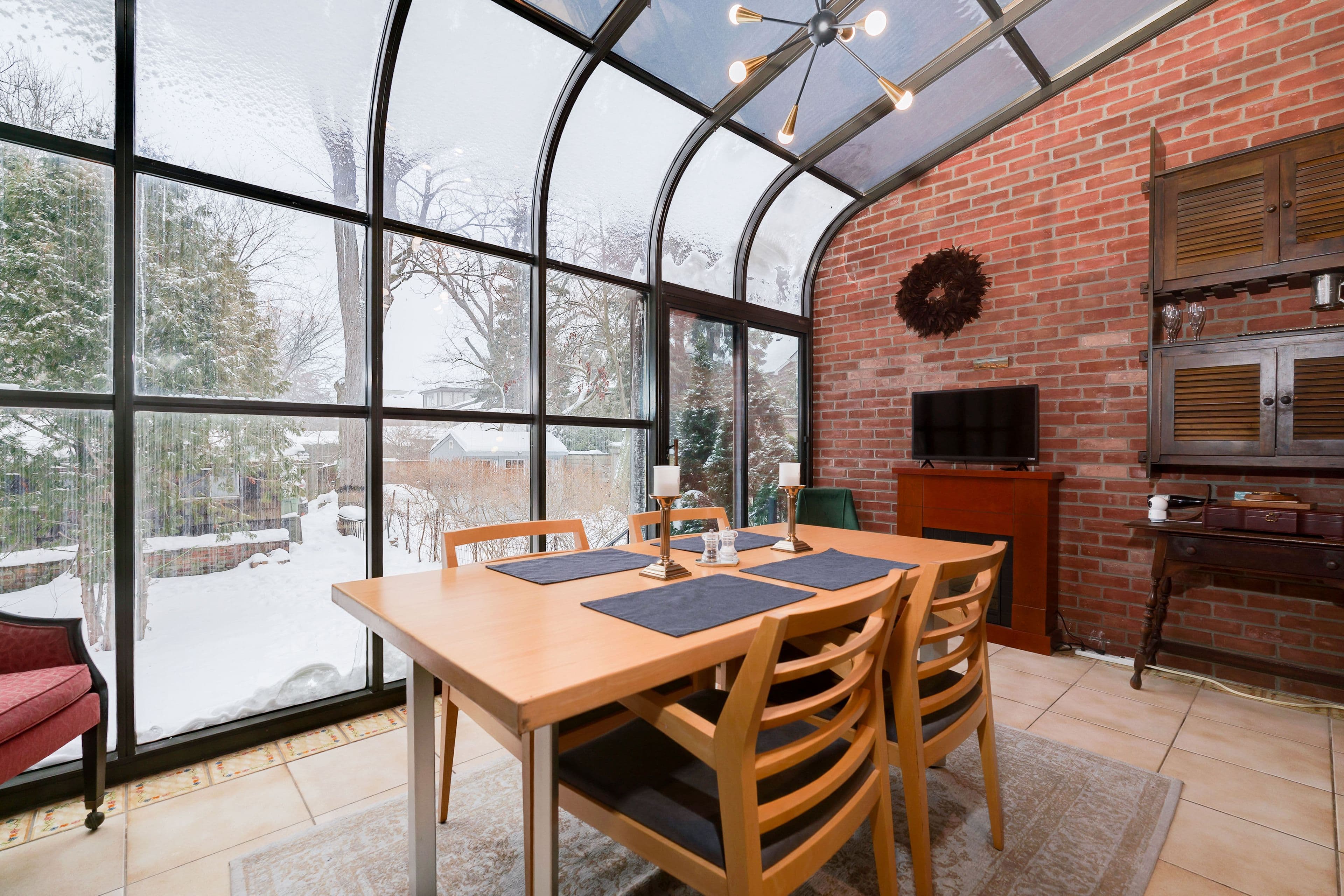 1089 Mt Pleasant Road, Toronto C10, ON M4P 2M7