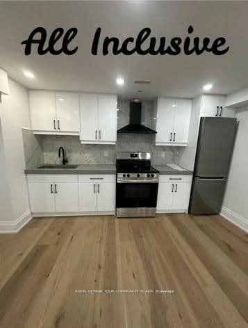 12 Kemano Road BASEMENT, Aurora, ON L4G 2Y1