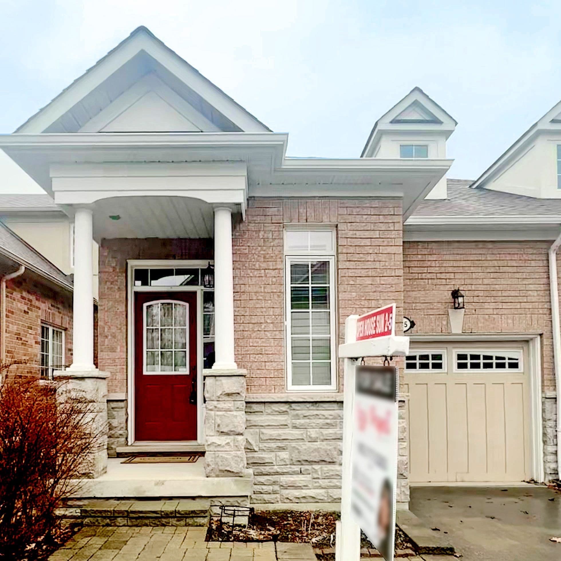 635 Tapestry Lane 67, Newmarket, ON L3X 3C8, Newmarket