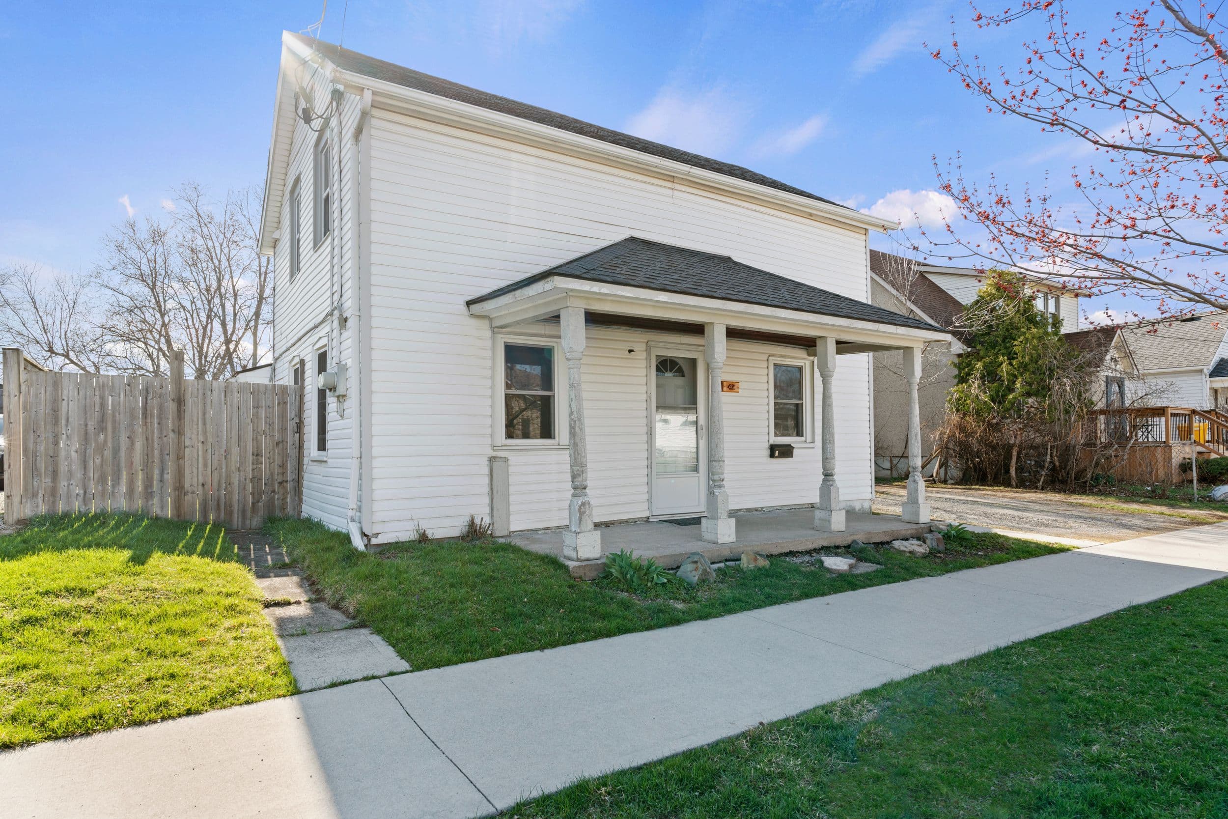 42 Leeper Street, St. Catharines, ON L2S 2N2