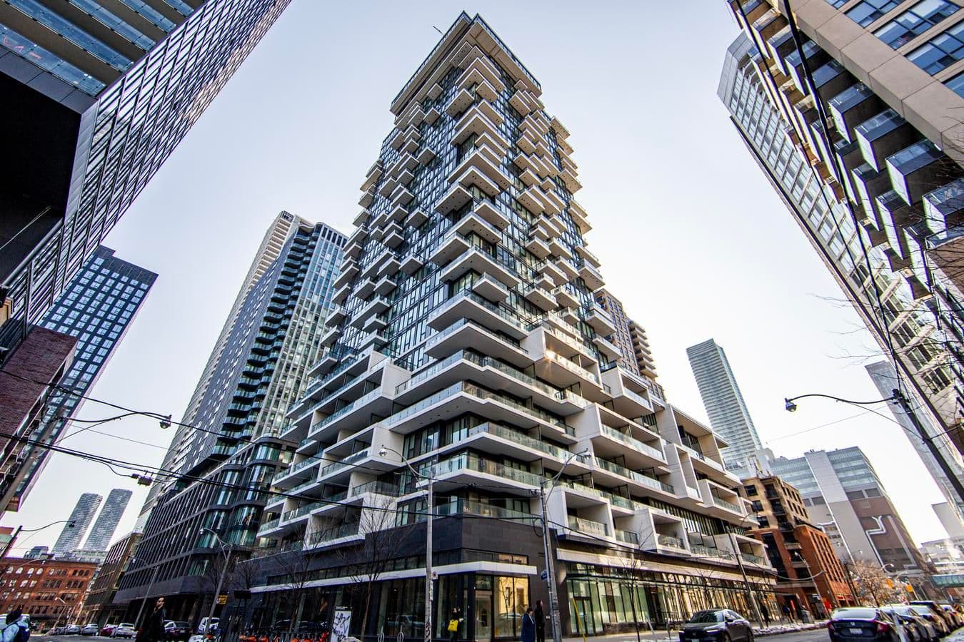 77 Shuter Street 527, Toronto C01, ON M5B 0B8