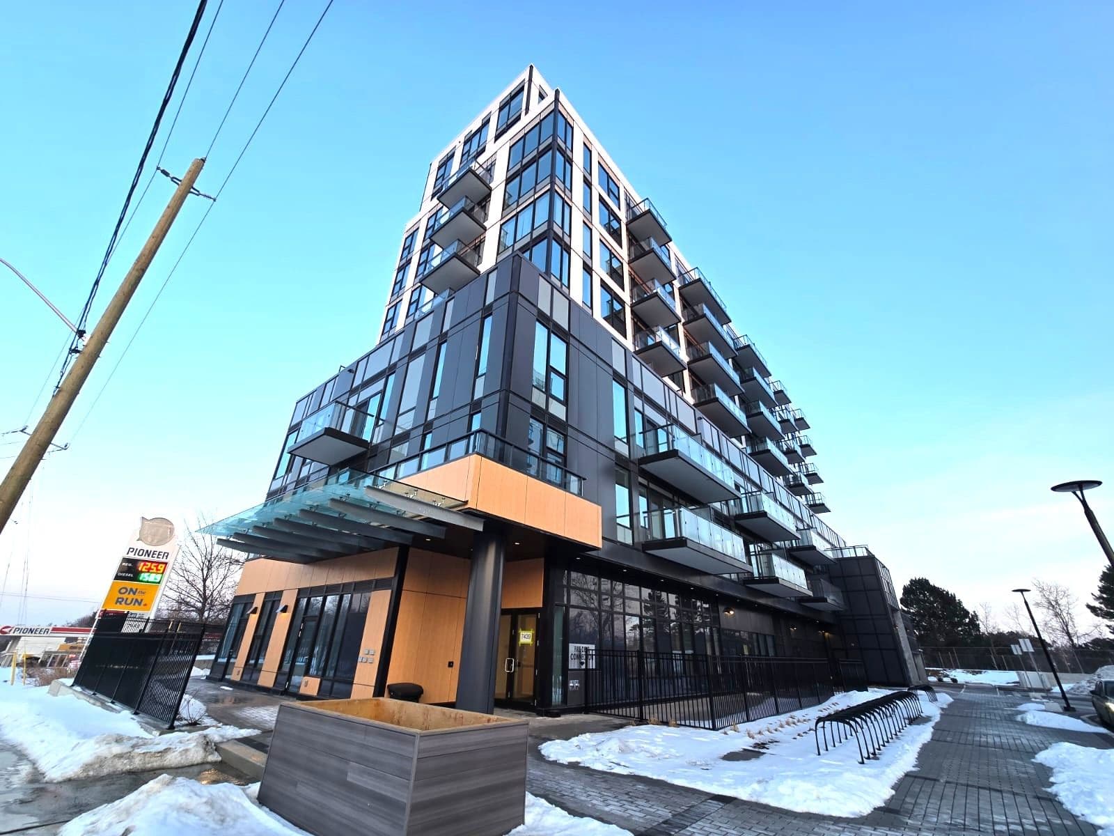 7439 Kingston Road 502, Toronto E11, ON M1B 0G1