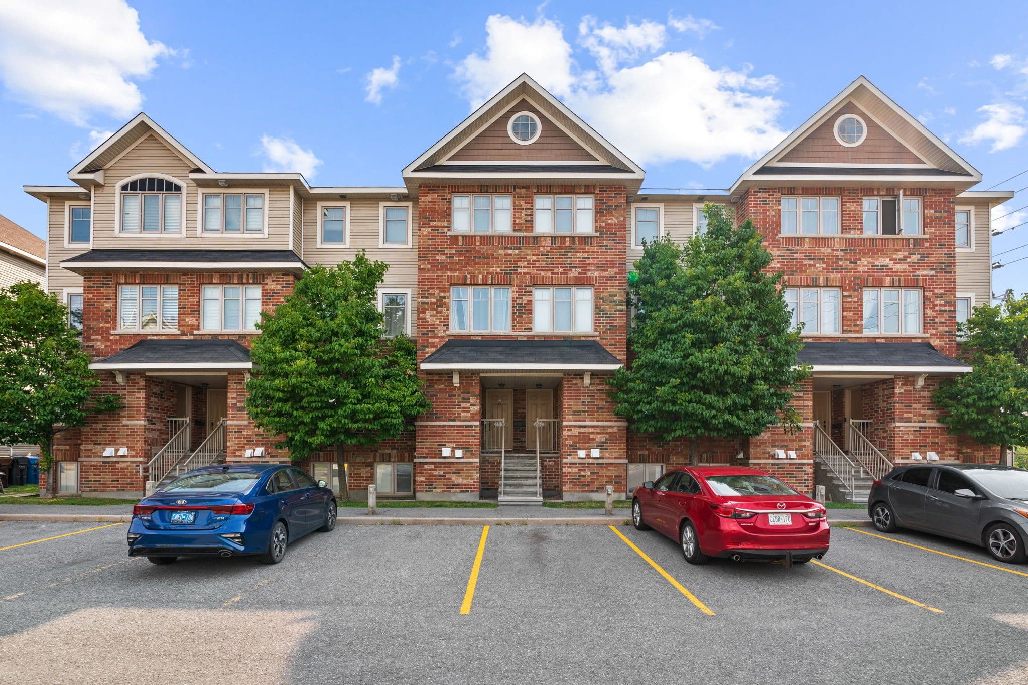 159 Keltie Private, Barrhaven, ON K2J 0A1