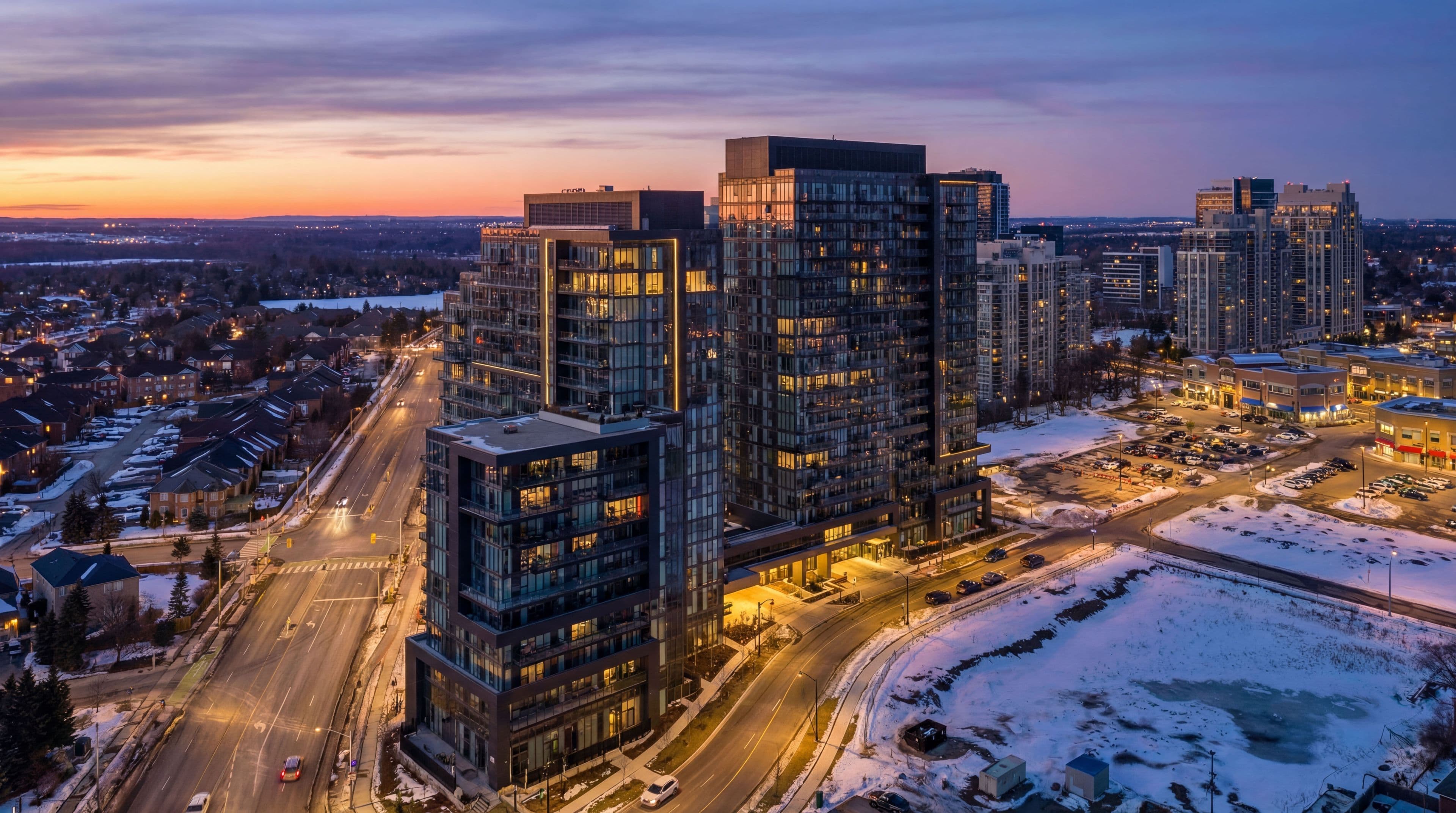 20 Gatineau Drive N 1301, Vaughan, ON L4J 0L3