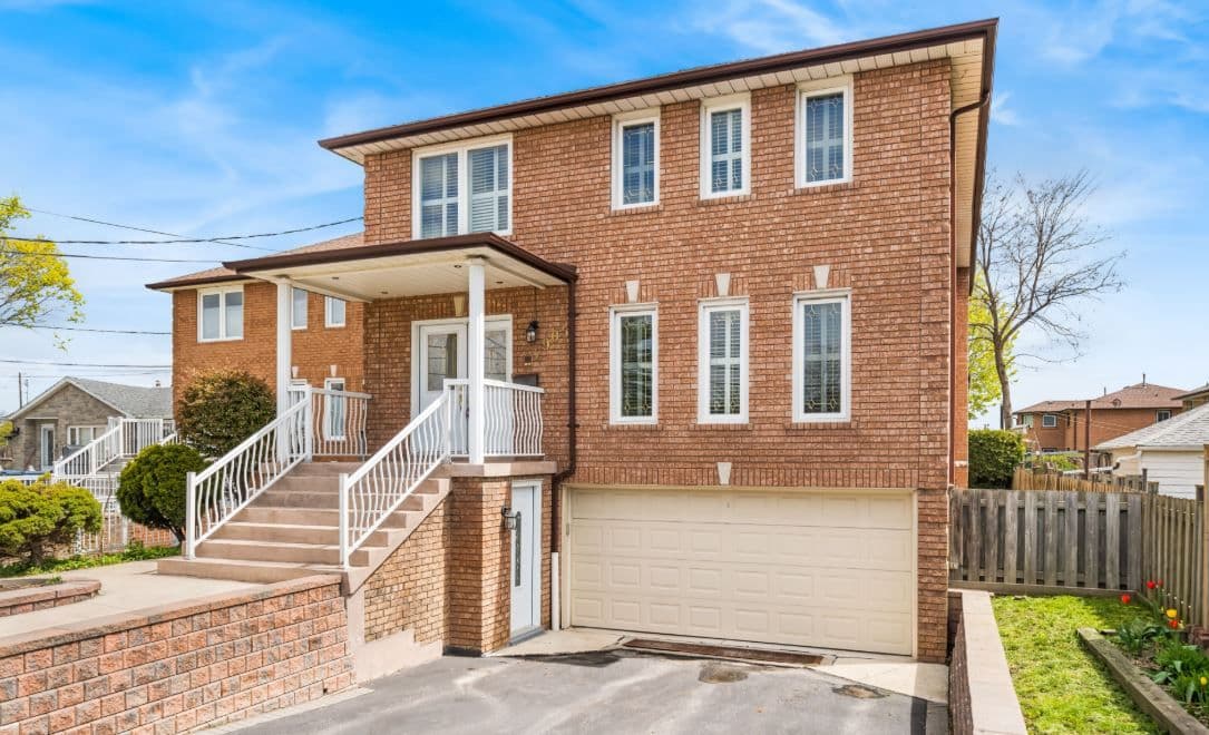 2905 Weston Road, Toronto W05, ON M9M 2S6