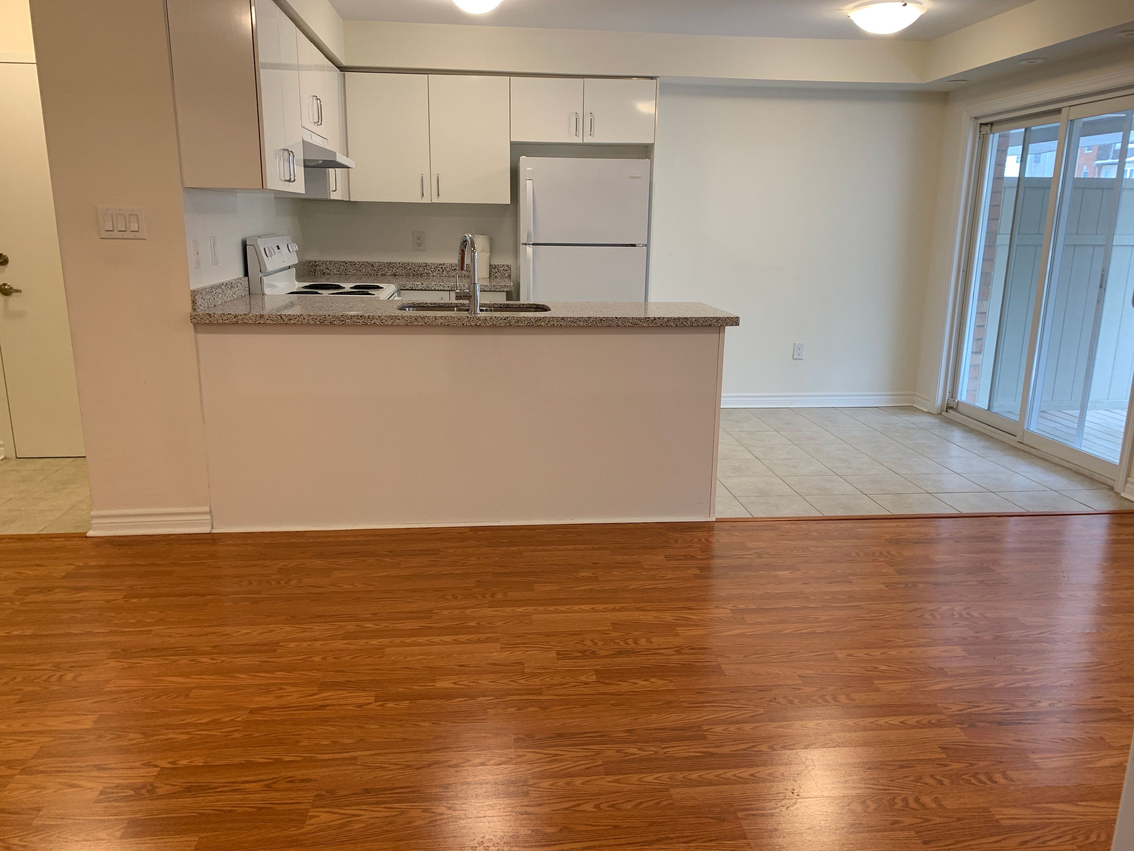 600 Shoreline Drive 1, Mississauga, ON L5B 0A8