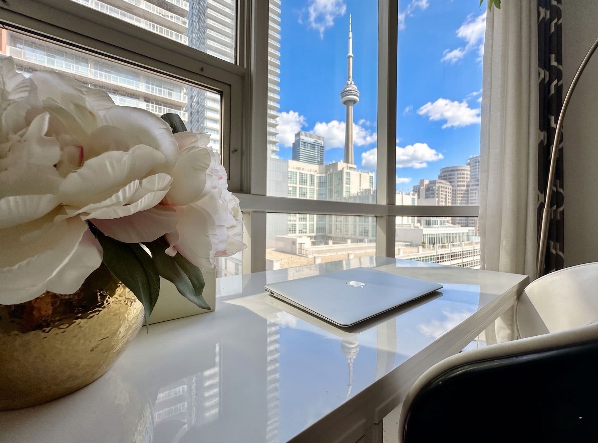 393 King Street W 706, Toronto C01, ON M5V 3G8