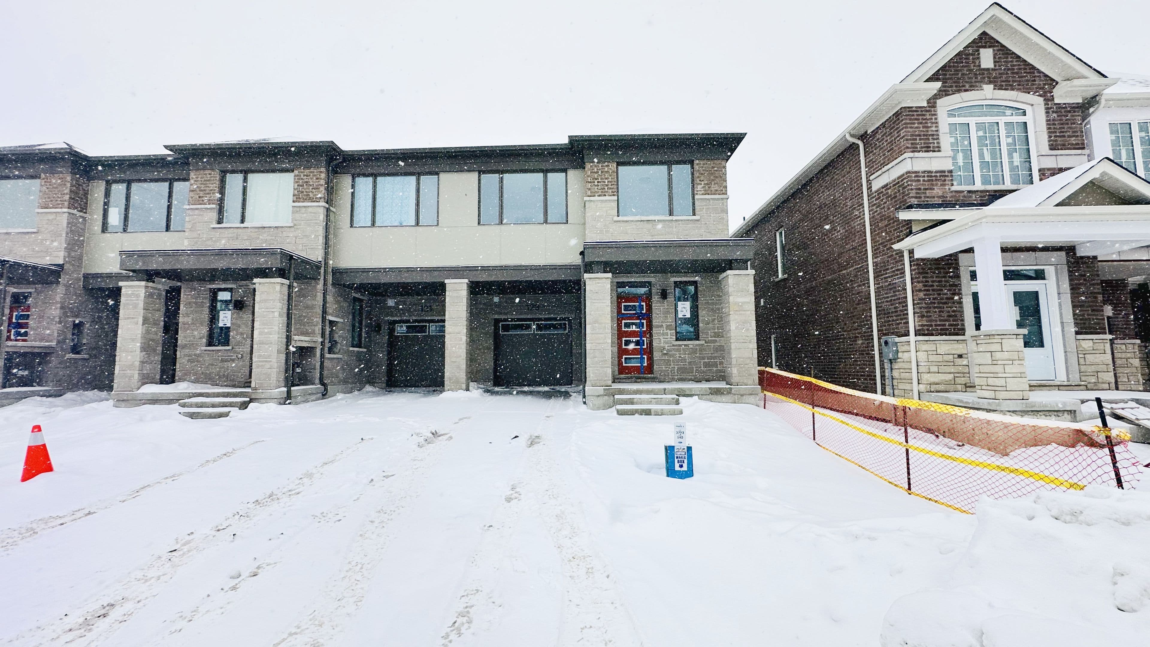 123 Leslie Richards Street, Markham, ON L6C 3S9