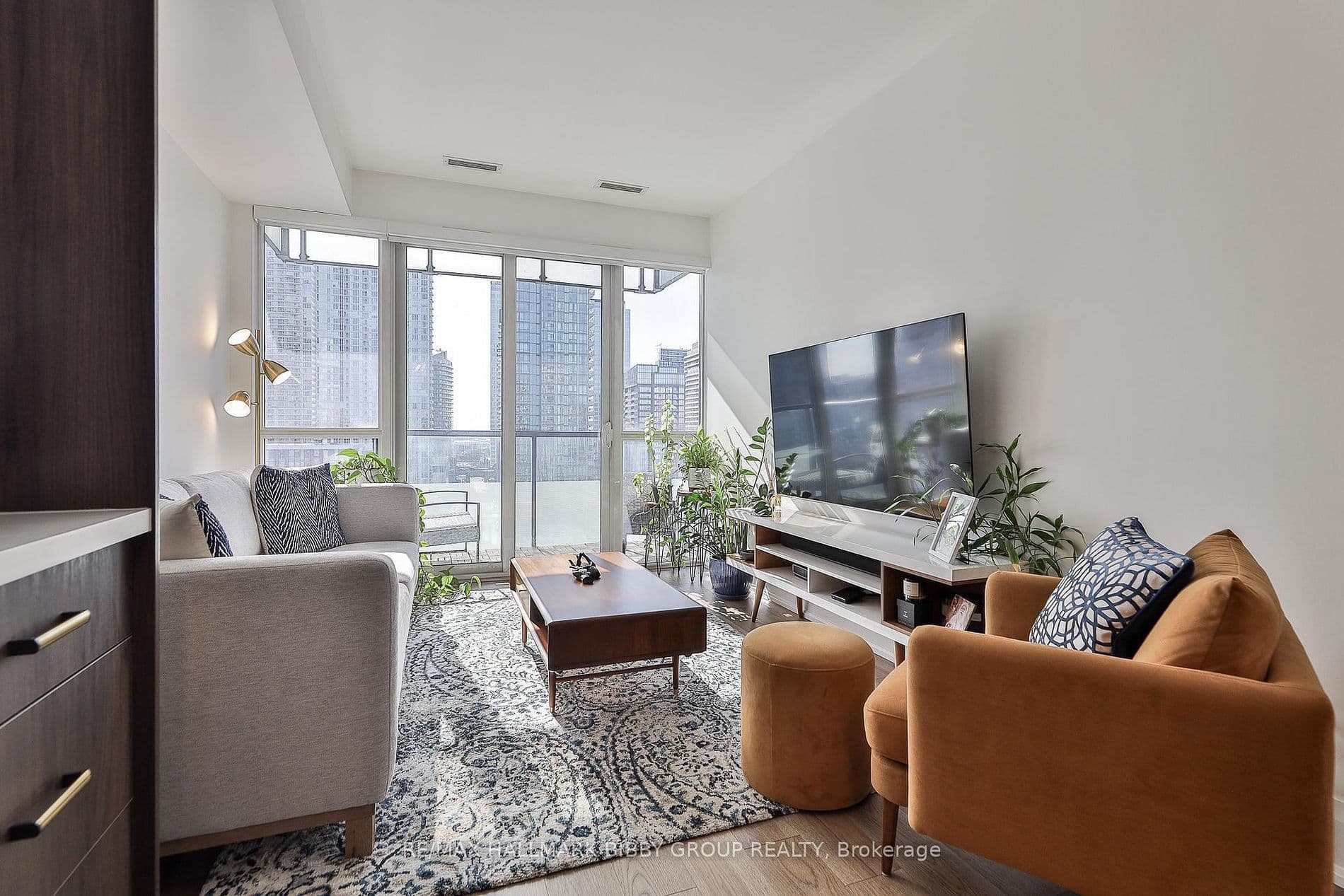 560 Front Street W 1131, Toronto C01, ON M5V 1C1