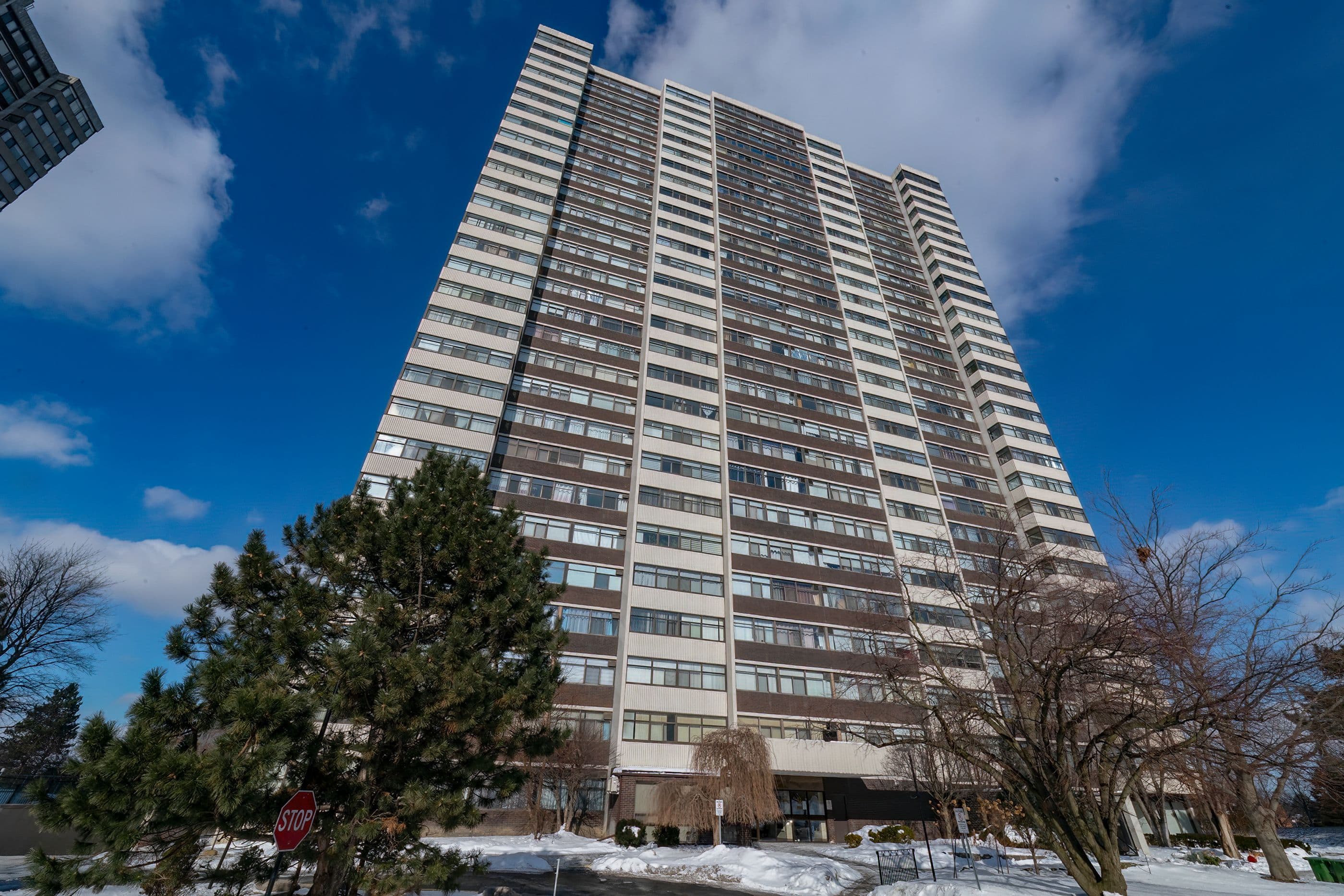100 Antibes Drive 702, Toronto C07, ON M2R 3N1