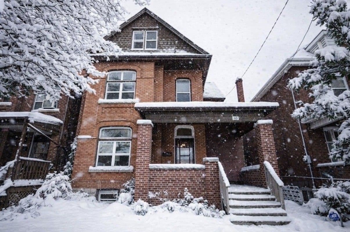 86 Sherman Avenue N, Hamilton, ON L8L 6M4