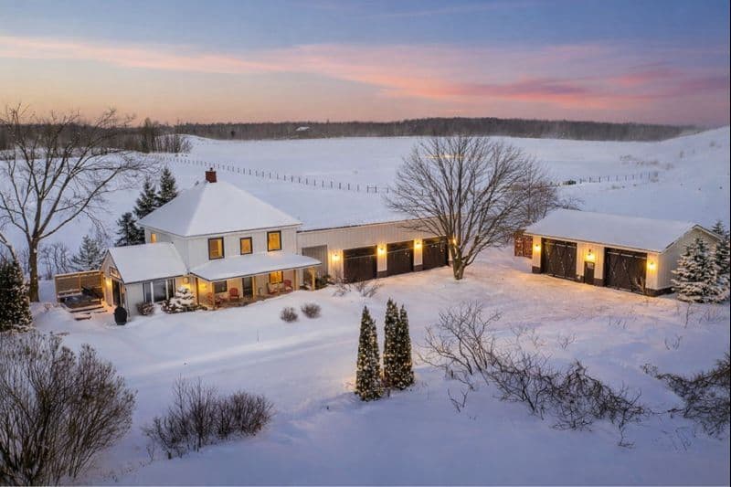 4885 6 Line N, Oro-Medonte, ON L0K 1E0