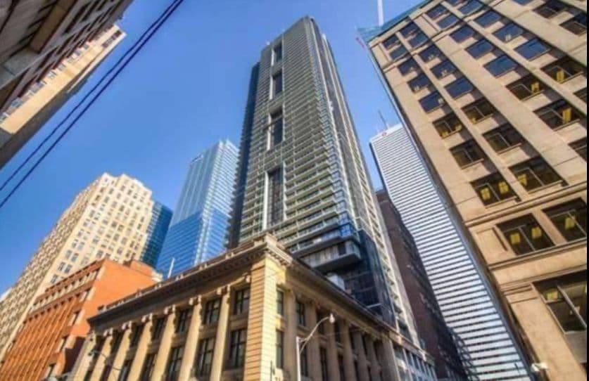 70 Temperance Street 3601, Toronto C01, ON M5H 4E8