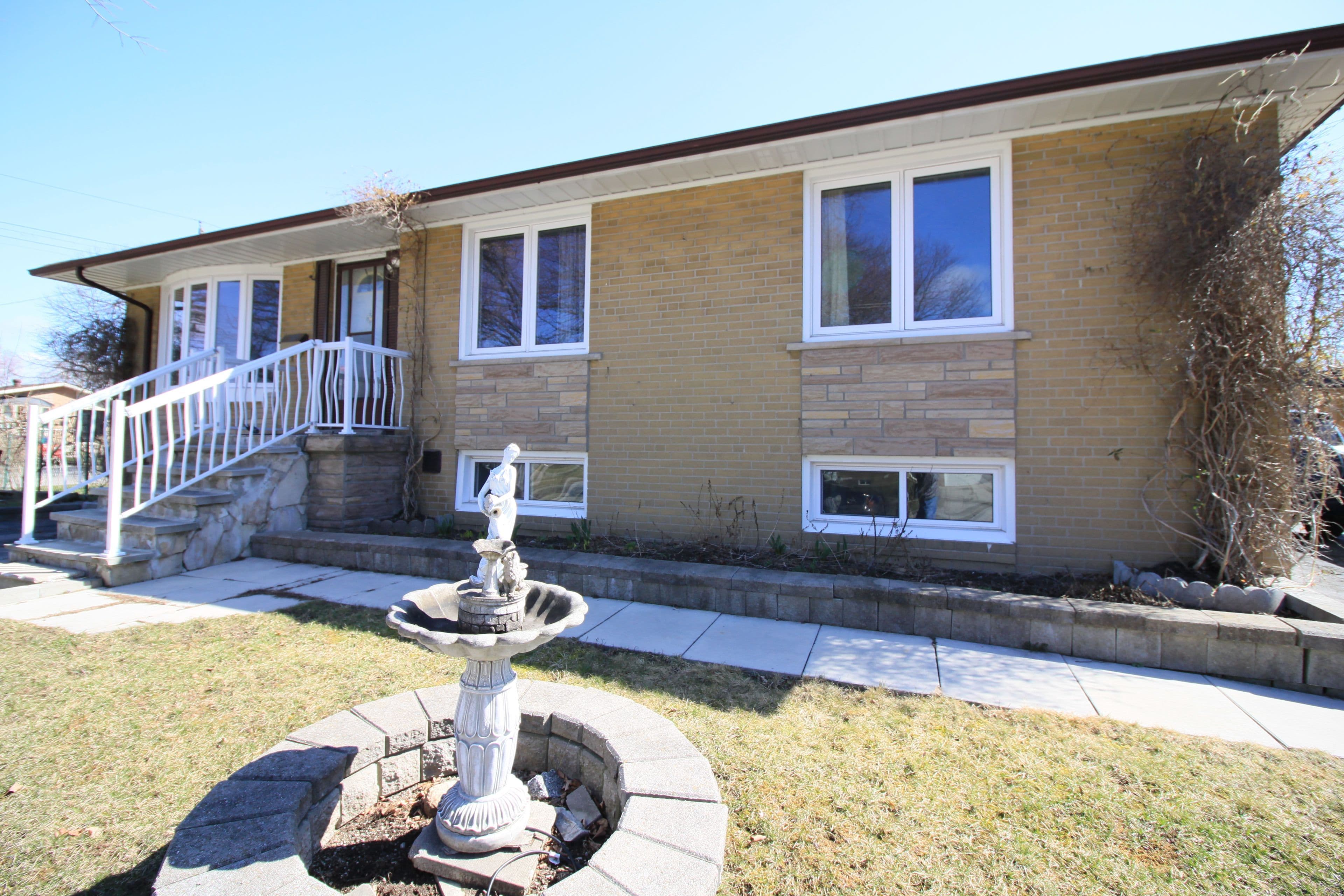 49 Acre Heights Crescent (Bsmt), Toronto E09, ON M1H 2N8