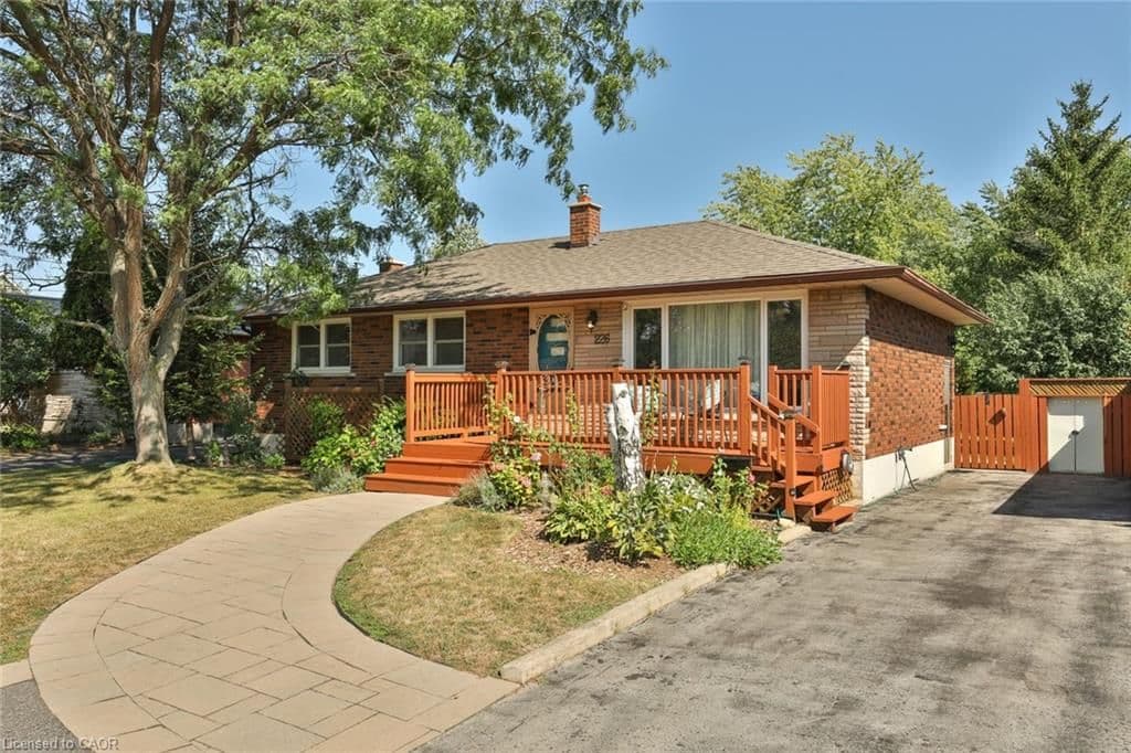226 Bel Air Avenue, Hamilton, ON L8E 5K2