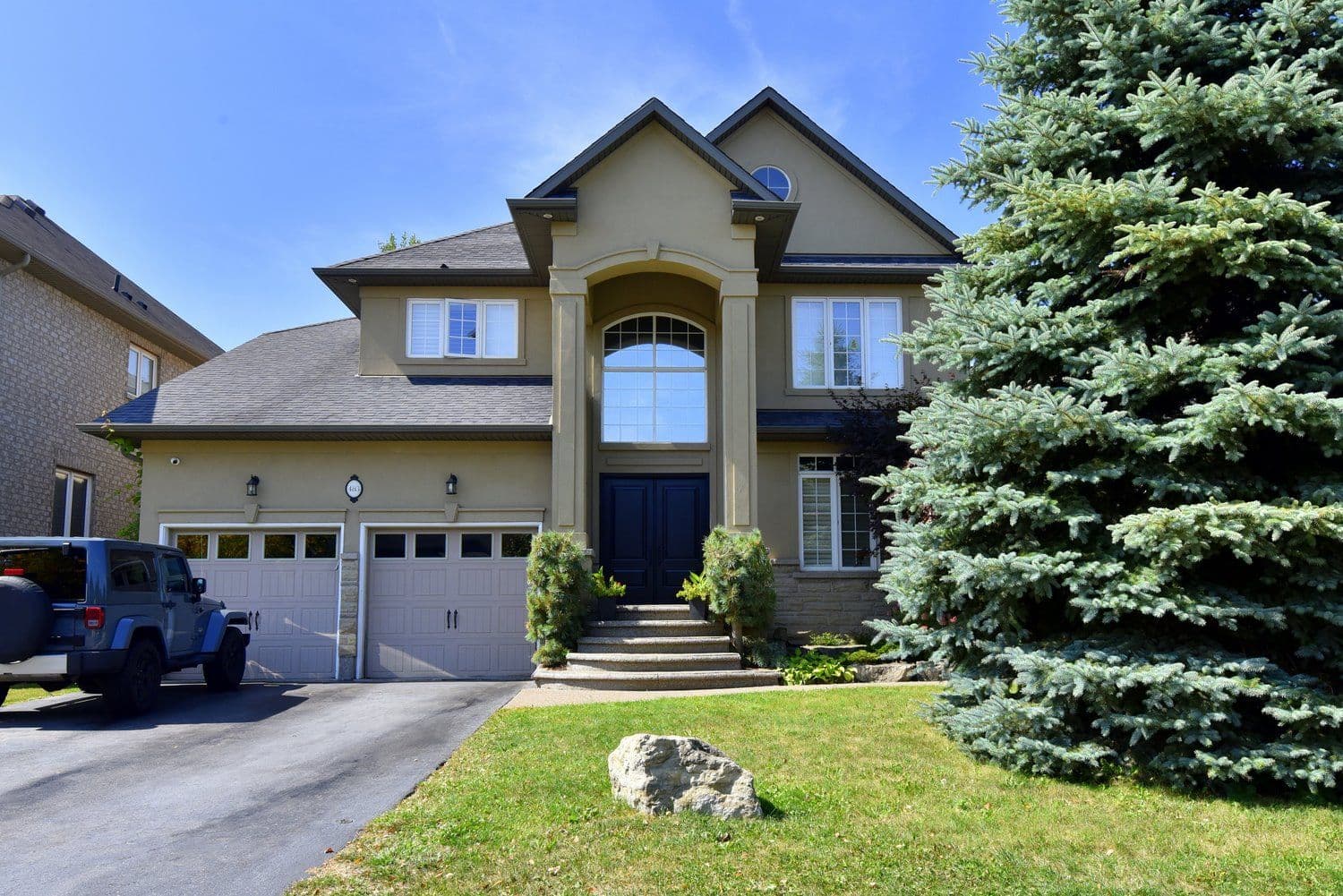 483 Valridge Drive, Hamilton, ON L9G 0B2