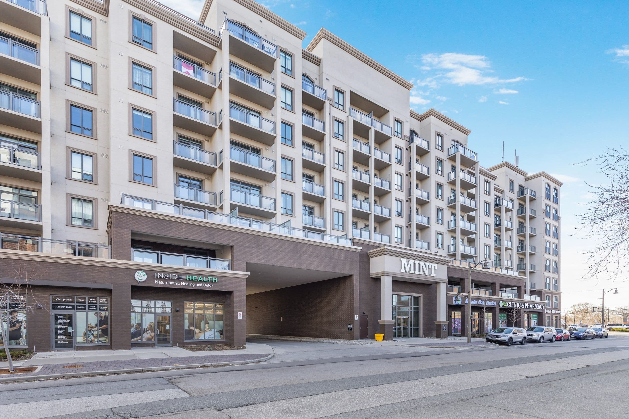 2486 Old Bronte Road 423, Oakville, ON L6M 4J2