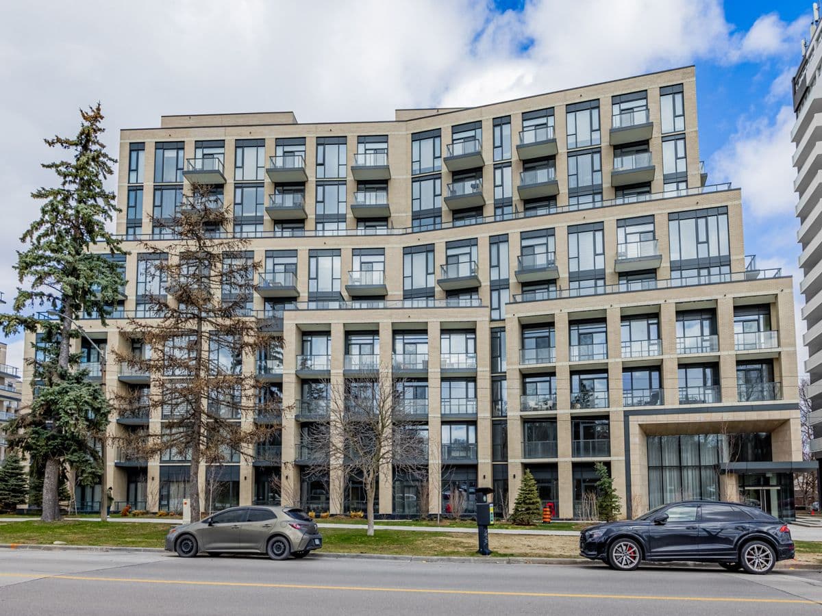 293 The Kingsway N/A 217, Toronto W08, ON M9A 0E8