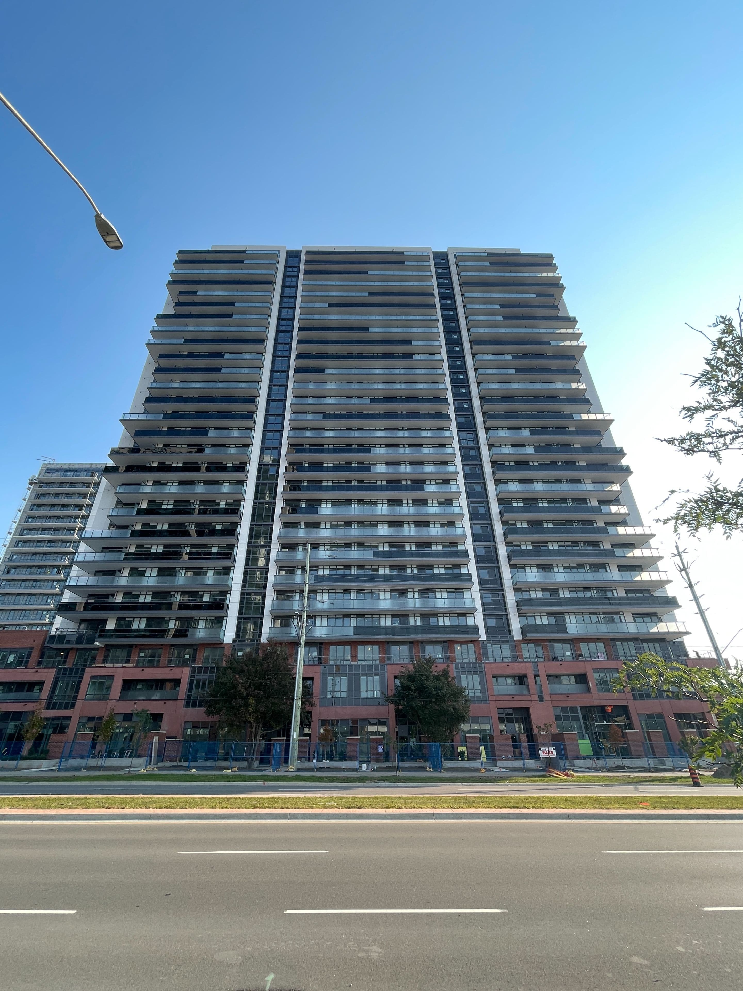 2545 Simcoe Street N 808, Oshawa, ON L1L 0W3