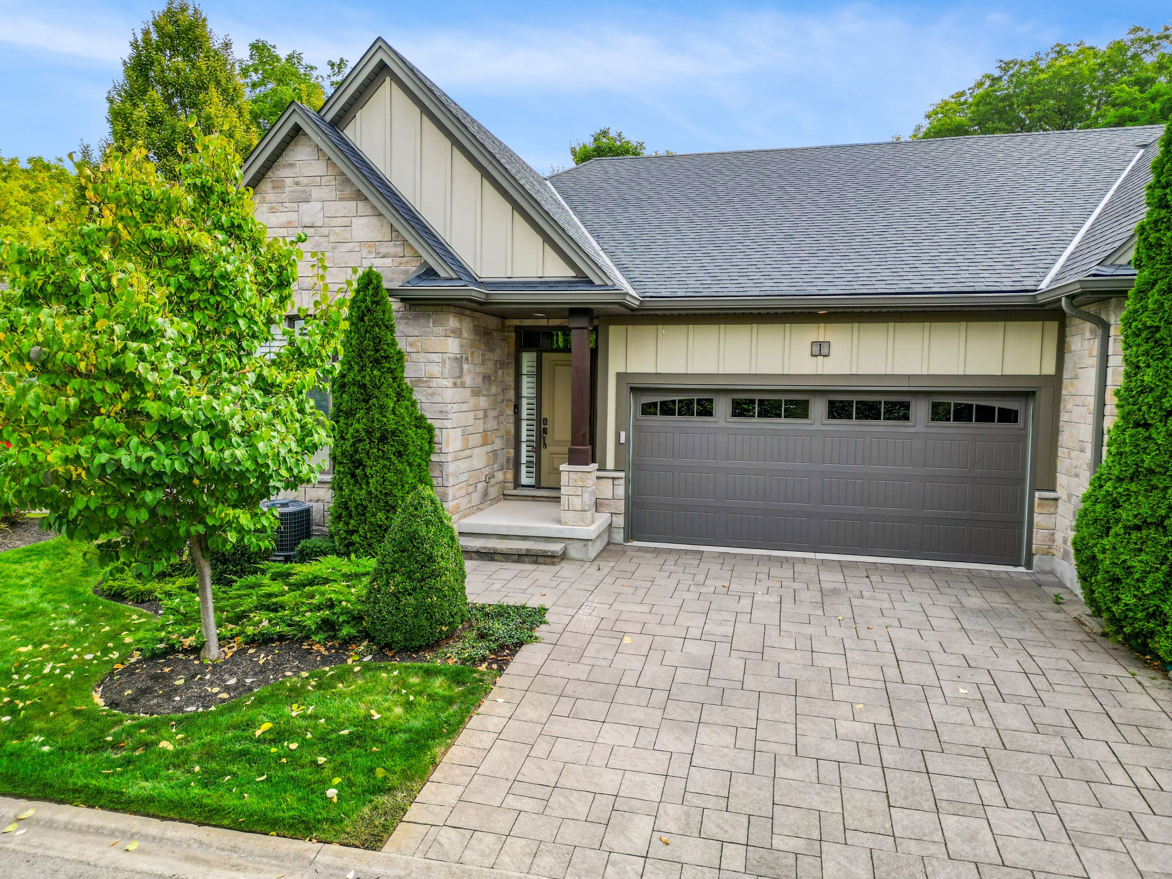 1 Cedar Drive, Niagara-on-the-Lake, ON L0S 1J1