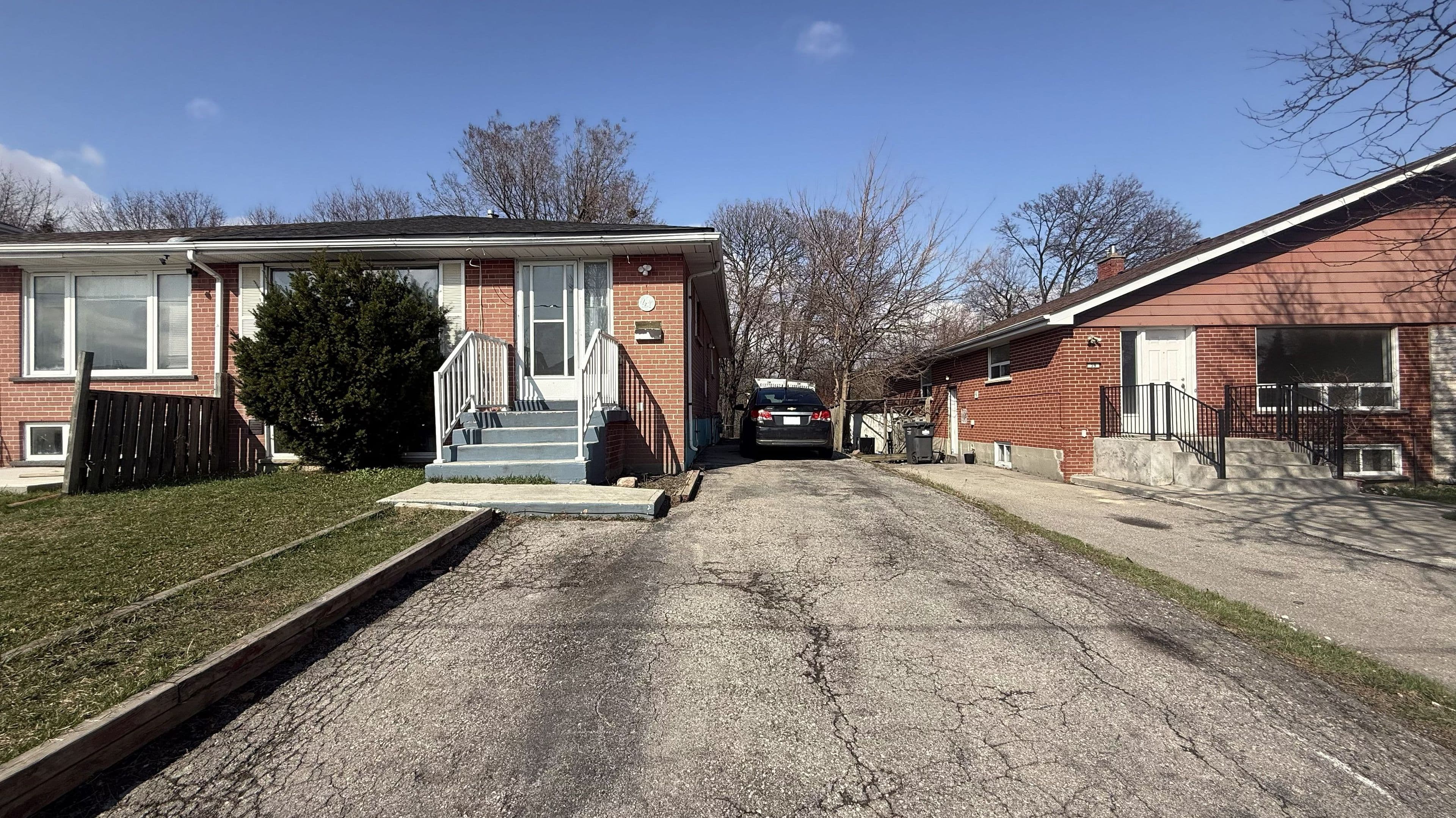 41 Aloma Crescent, Brampton, ON L6T 2N8