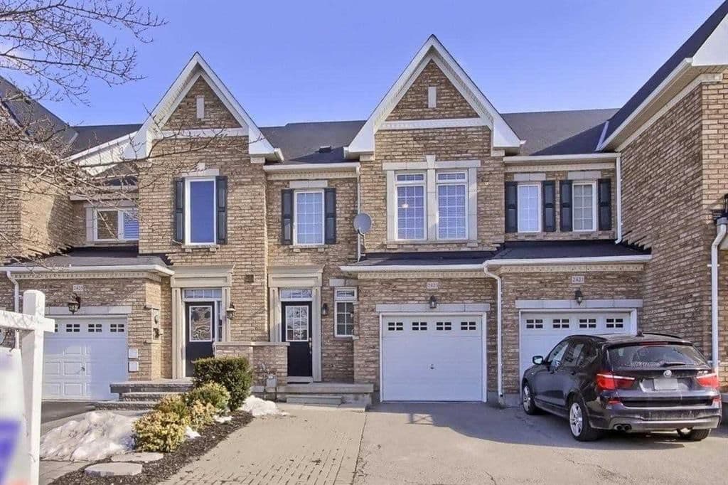 2423 Grand Oak Trail, Oakville, ON L6M 0J4