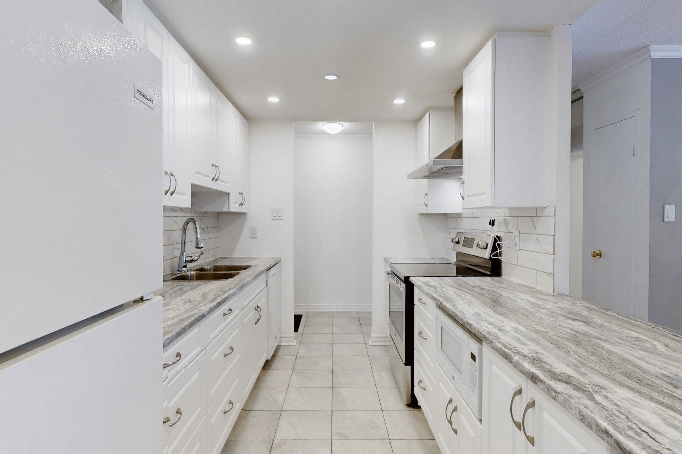 1535 Diefenbaker Court 109, Pickering, ON L1V 3W2