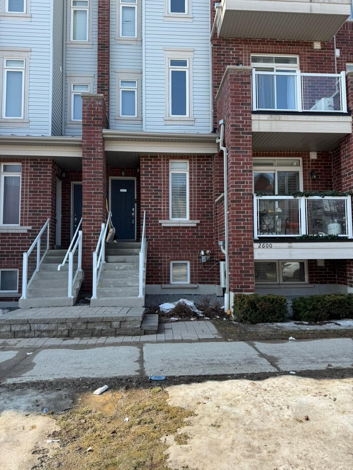 2598 WILLIAM JACKSON Drive, Pickering, ON L1X 0E4