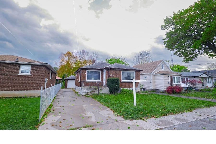 6360 Ash Street, Niagara Falls, ON L2G 2H5