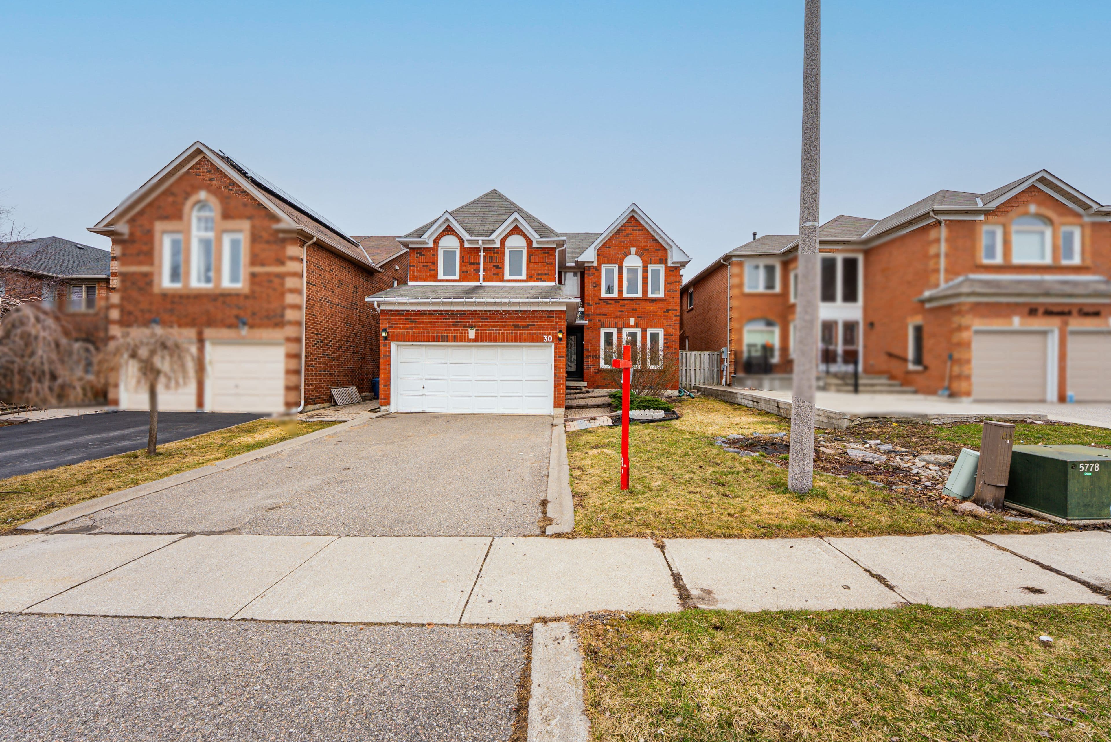 30 Adirondack Crescent, Brampton, ON L6R 1E5