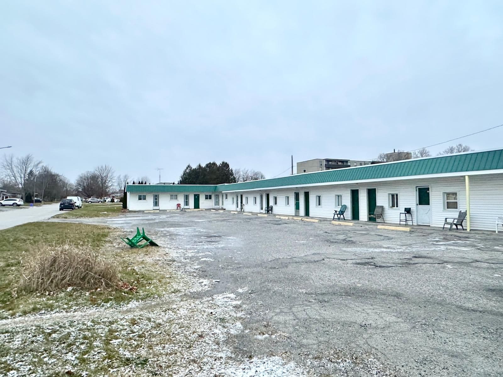 421 Grand Avenue E, Chatham-Kent, ON N7L 1X4