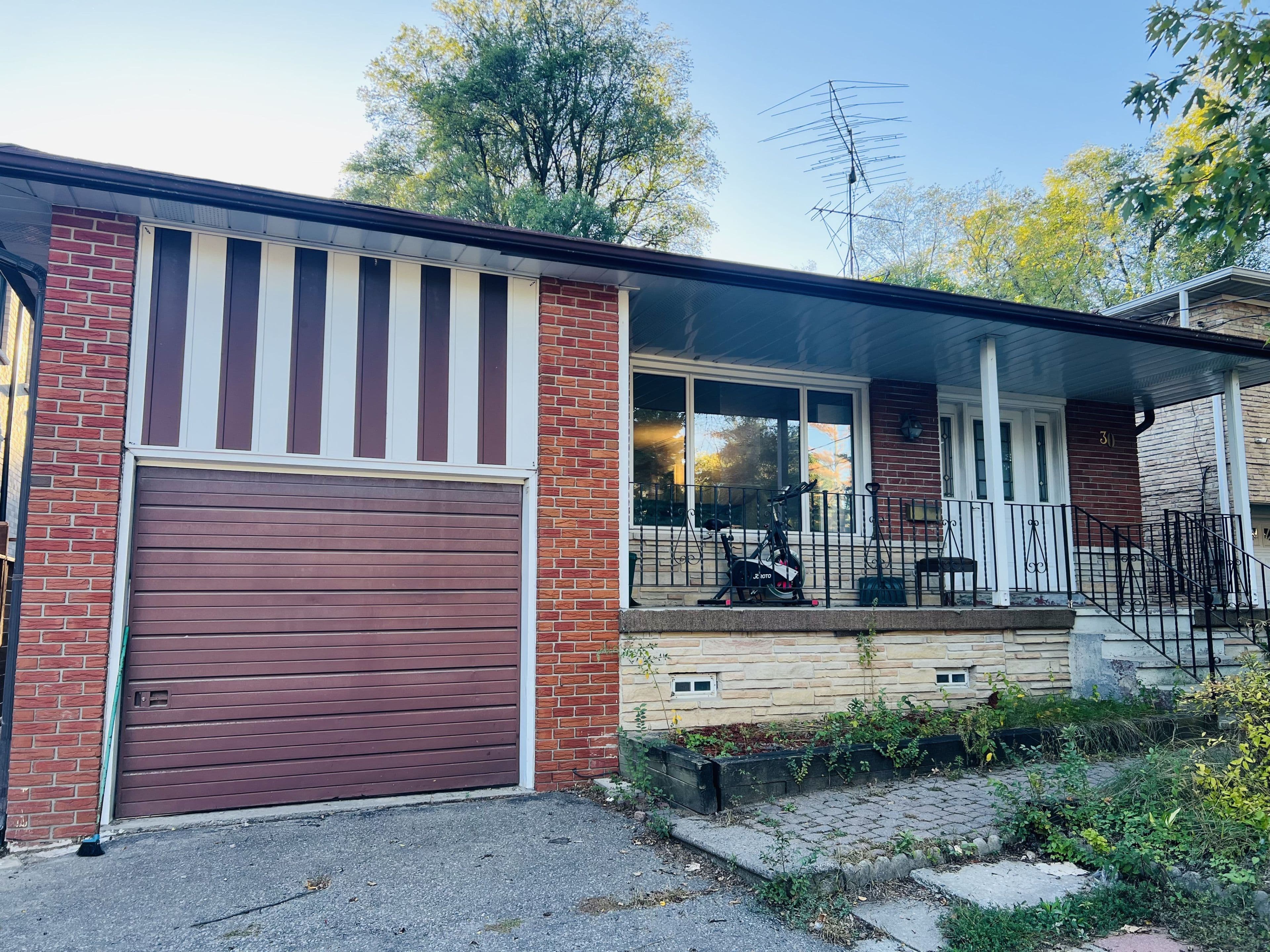 30 Bobmar Road, Toronto E10, ON M1C 1C9