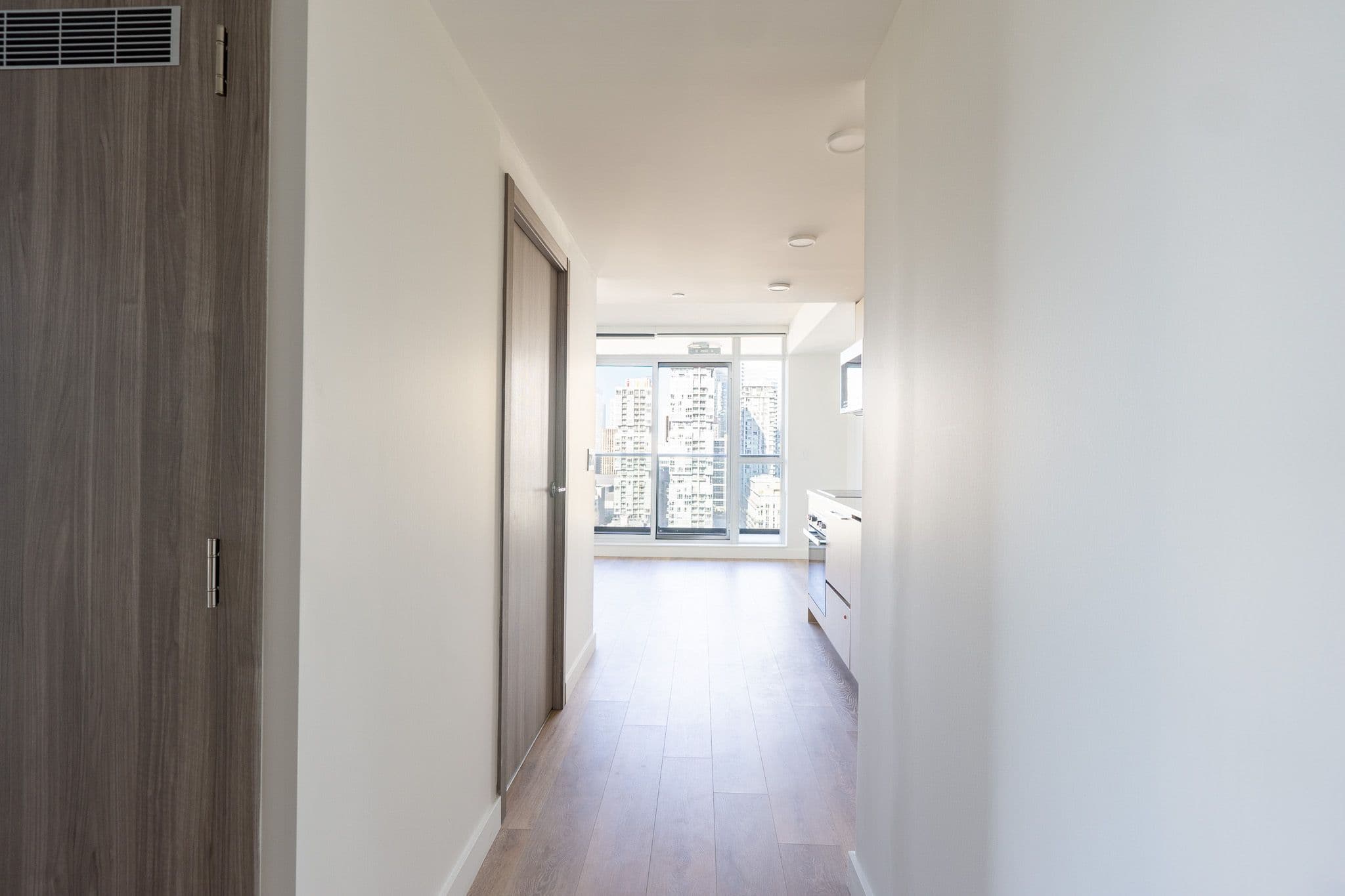 38 Widmer Street 2701, Toronto C01, ON M5V 0P7