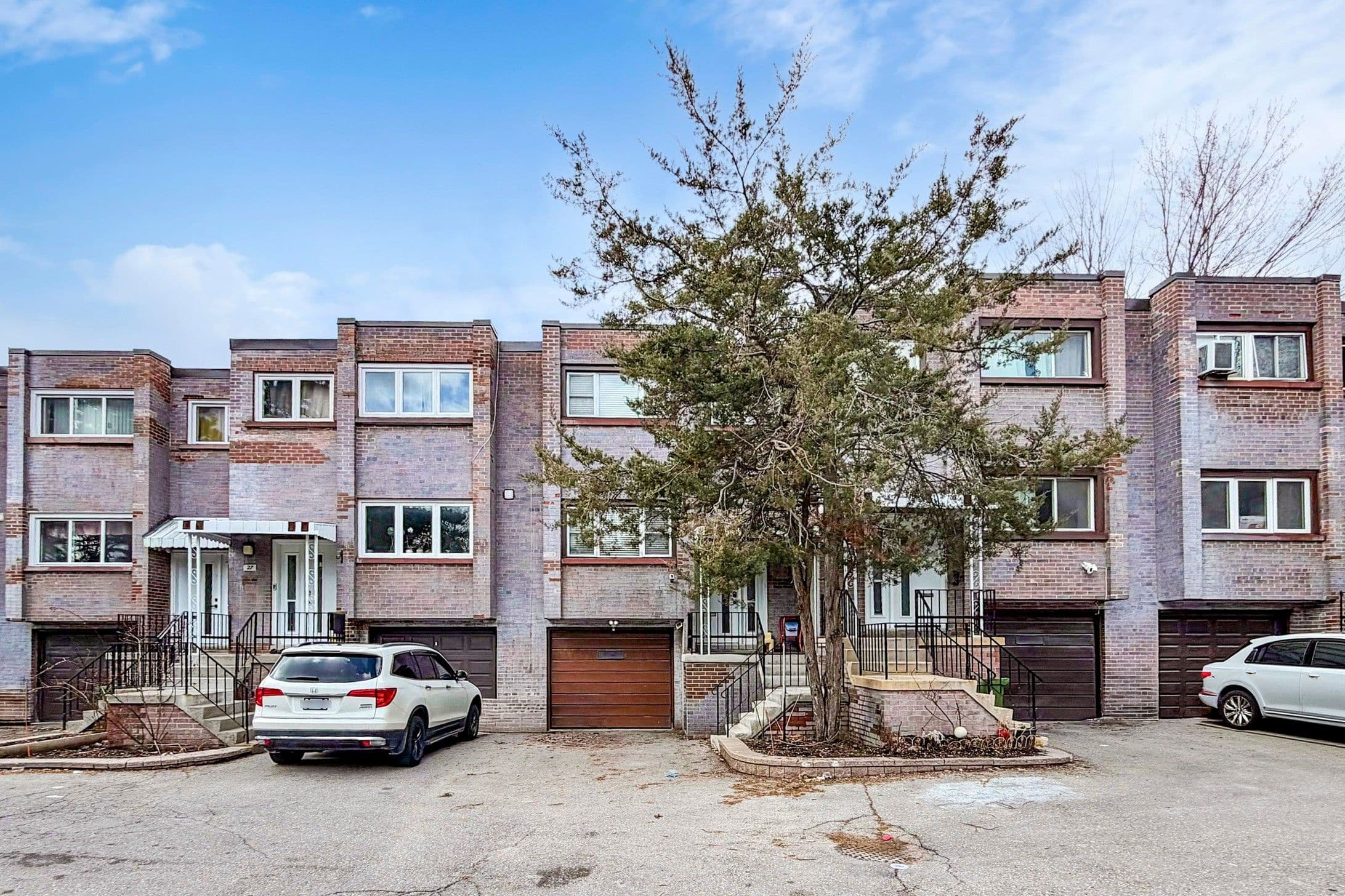 25 Candy Court Way, Toronto C07, ON M2R 2Y7