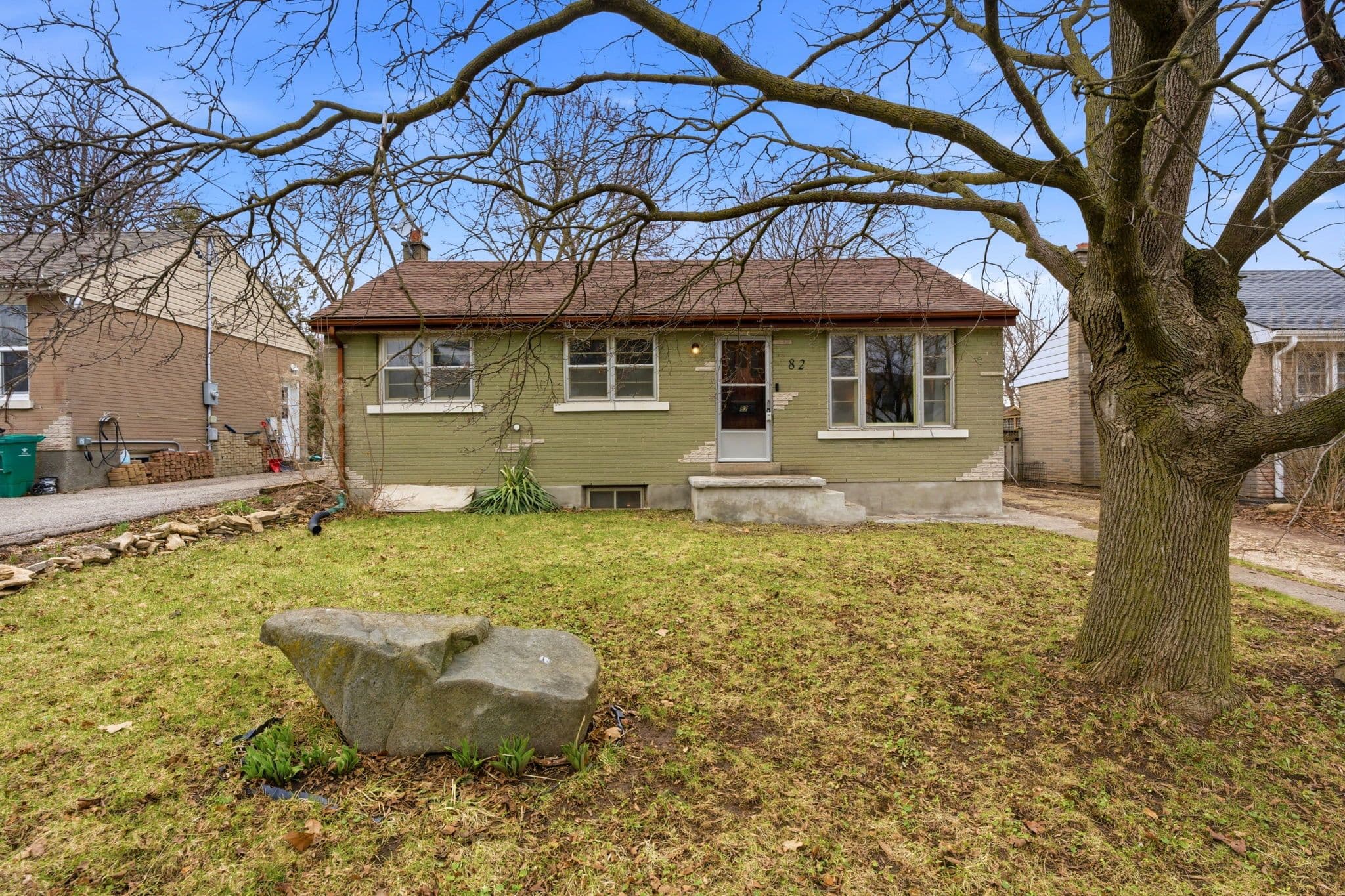 82 Glenview Avenue, Cambridge, ON N1R 2W2