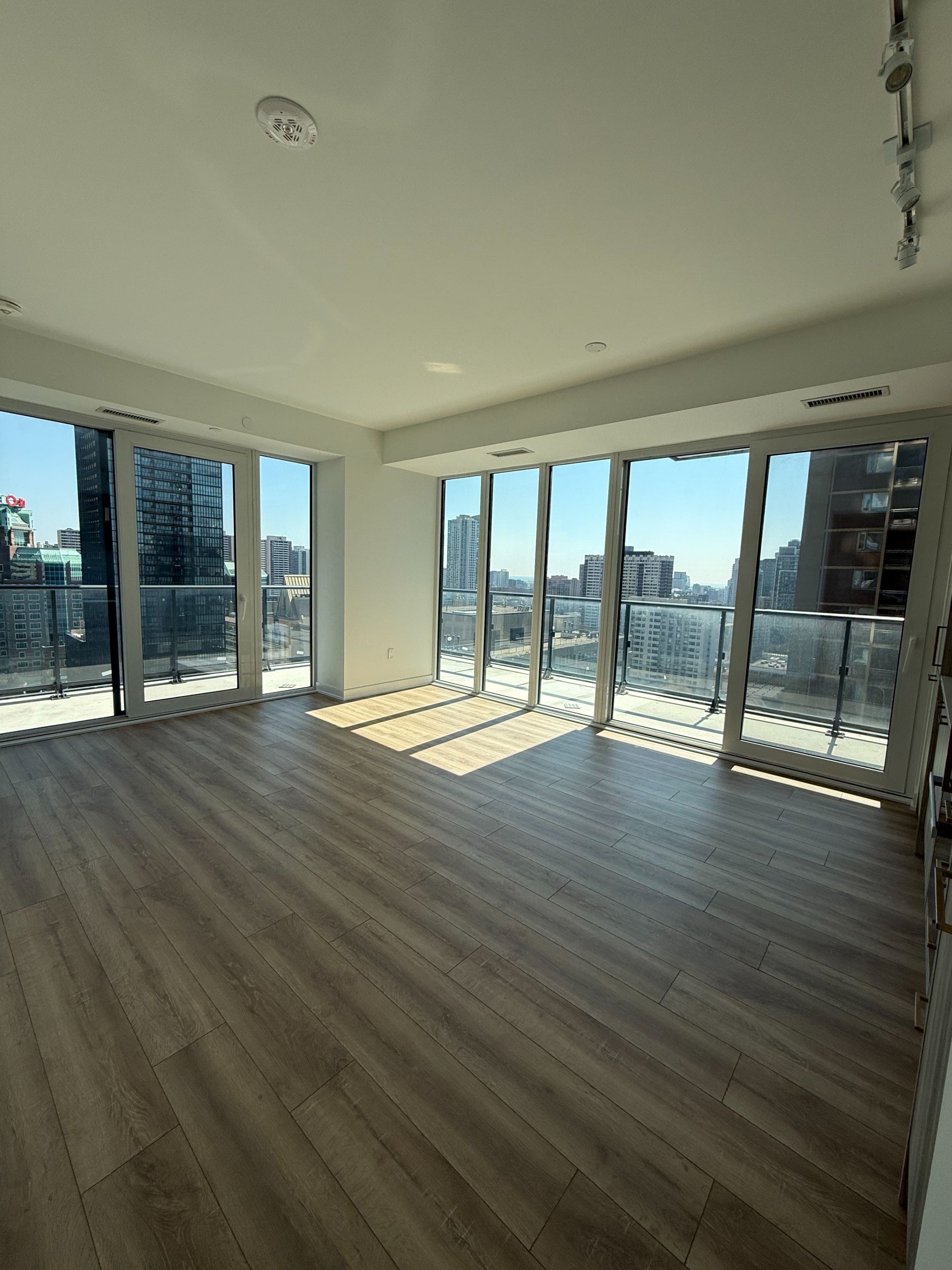 634 Church Street 1709, Toronto C08, ON M4Y 0G9