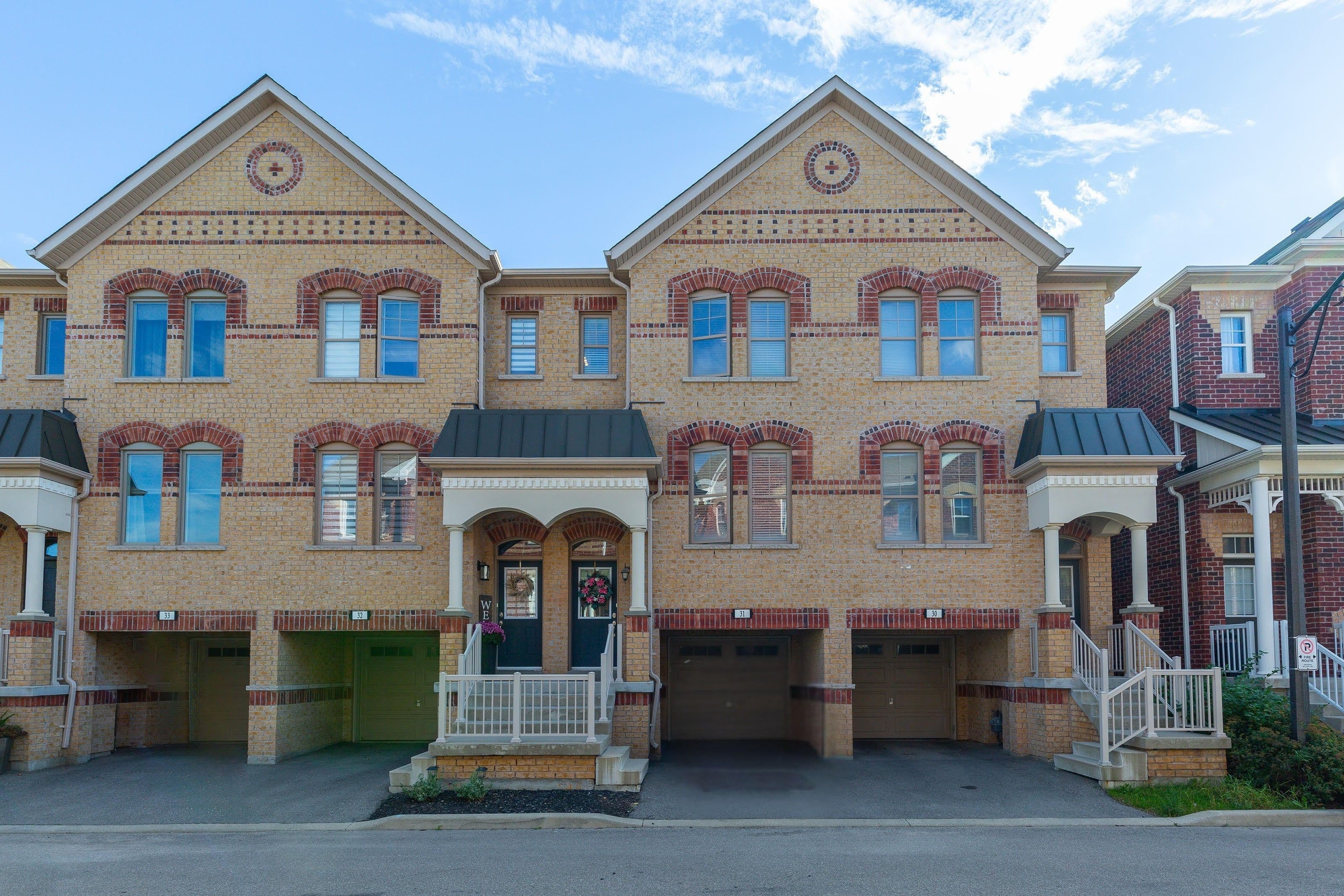 10 Porter Avenue W 31, Vaughan, ON L4L 0H1