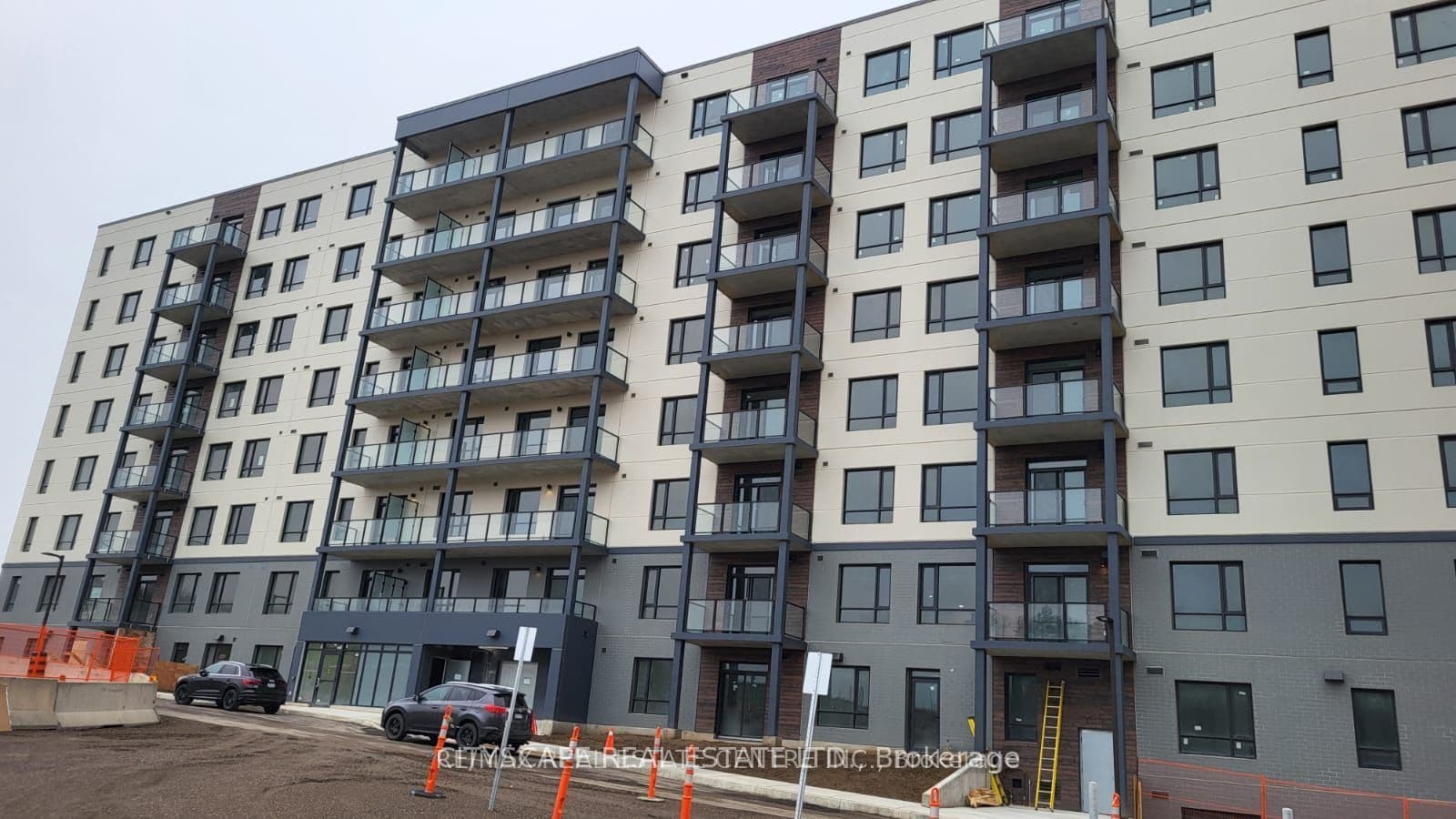 1098 Paisley Road 411A, Guelph, ON N1K 0E3