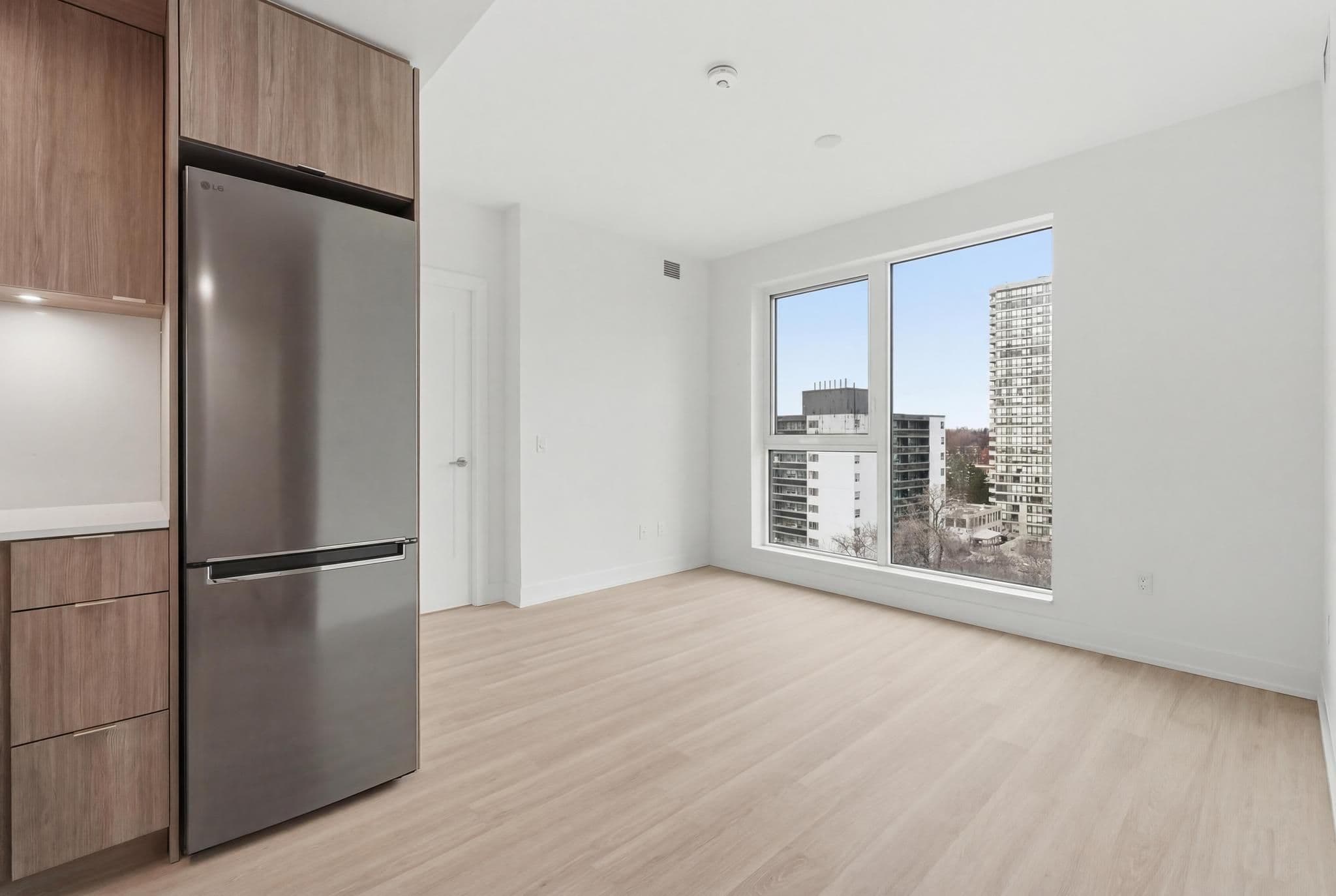 25 Cordova Avenue 801, Toronto W08, ON M9A 0E5