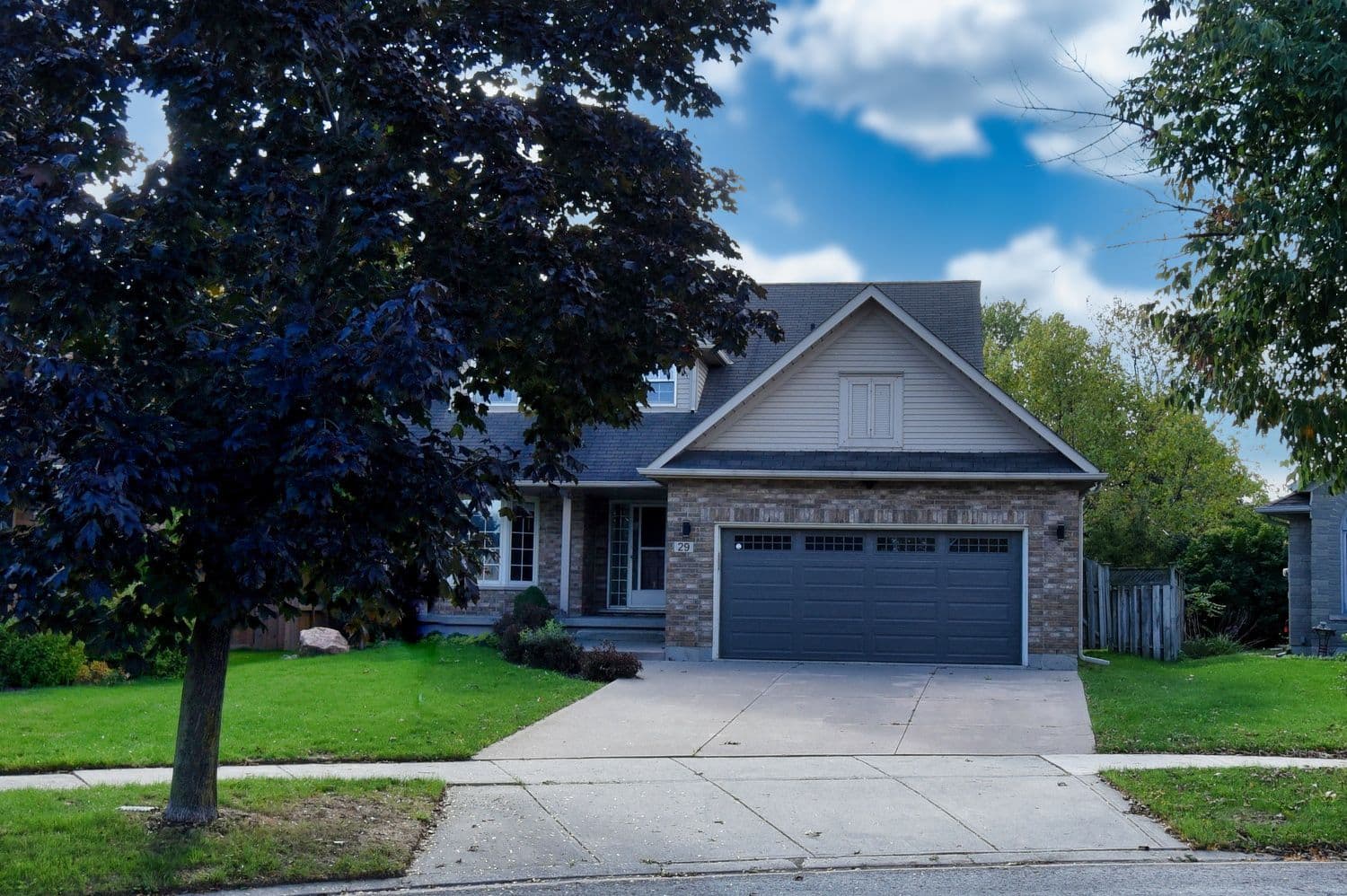 29 Riviera Ridge, Hamilton, ON L8E 5E6